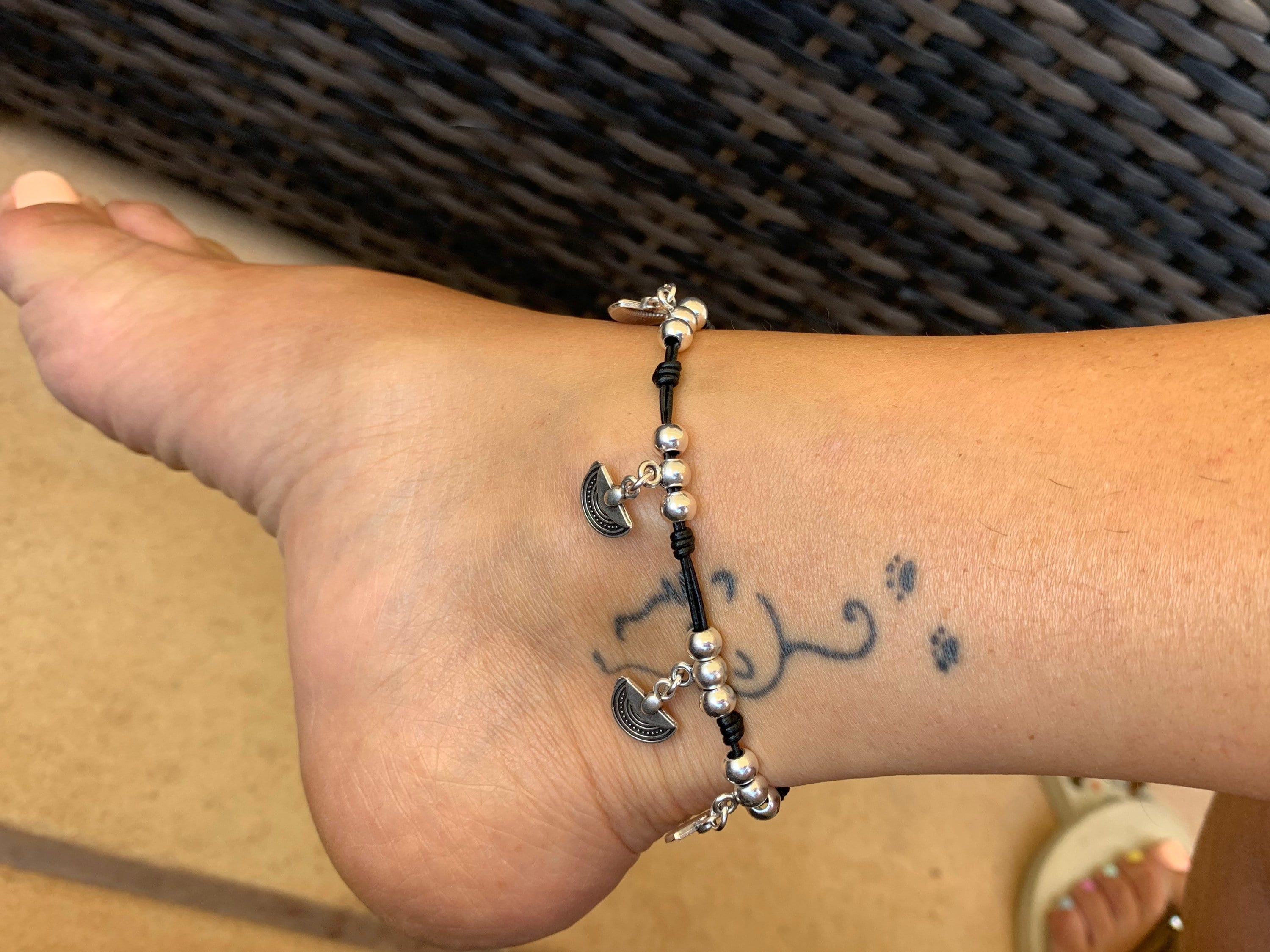 Leather ankle bracelet, bohemian anklet, summer anklet, charms anklet, bohemian anklet, tribal anklet, silver beaded anklet, gift for her