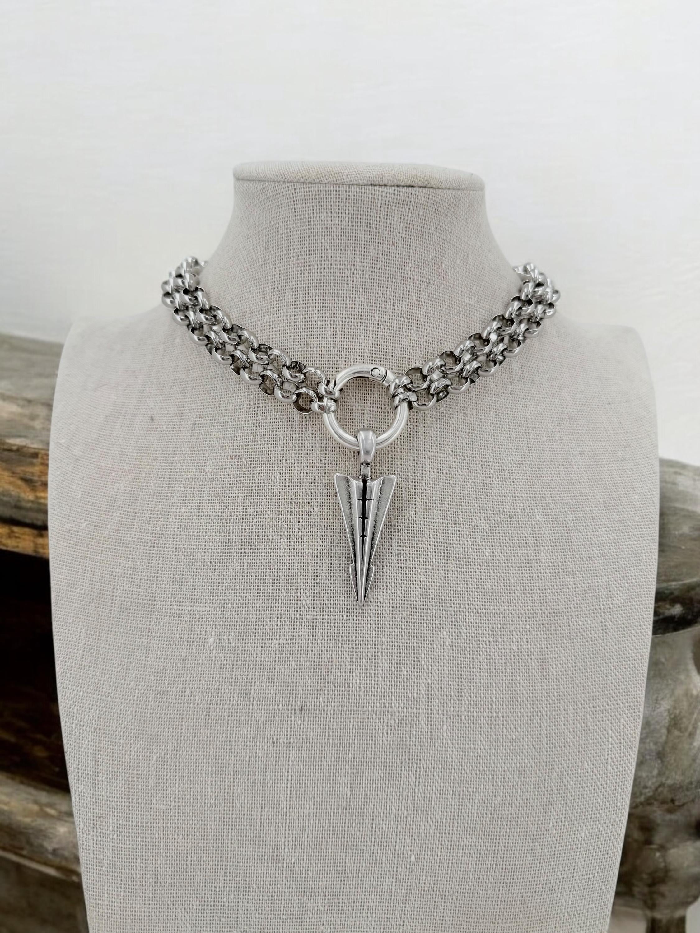 Black silver doble strand chain choker, rock style choker, arrowhead pendant silver men choker, antique silver stainless steel unisex choker