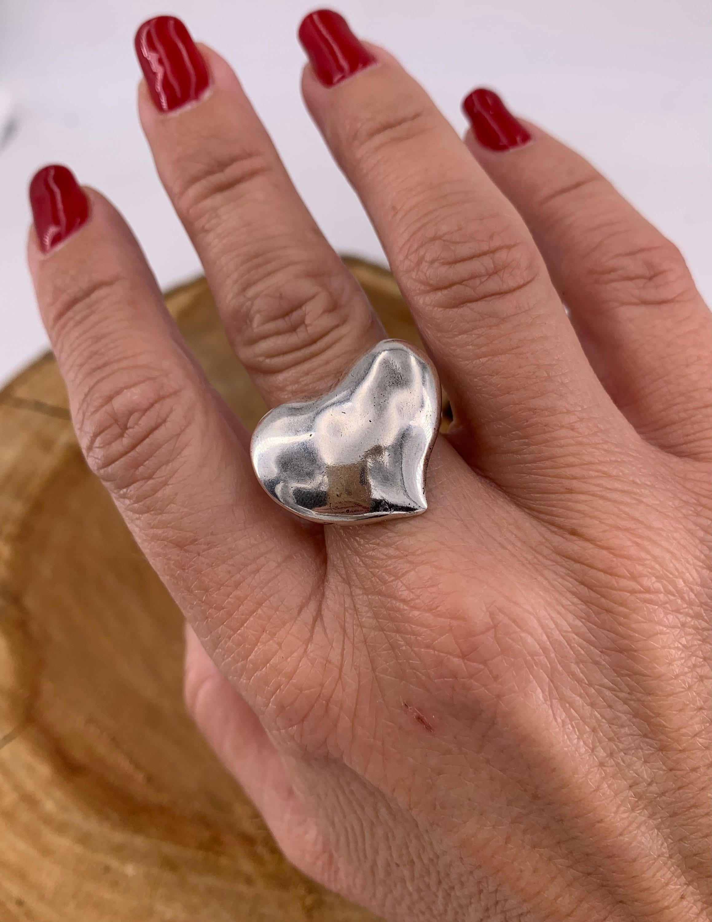 Anillo grueso, anillo boho de plata, anillo de plata boho grabado, anillo de corazón grande, anillo de declaración