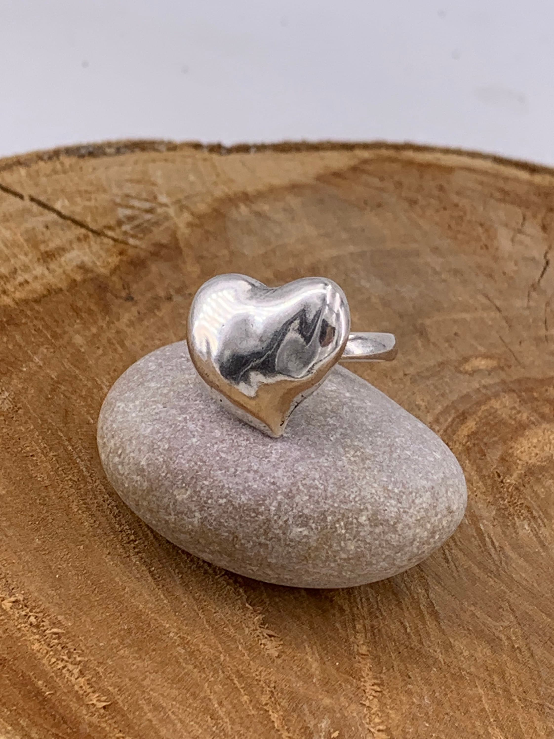 Anillo grueso, anillo boho de plata, anillo de plata boho grabado, anillo de corazón grande, anillo de declaración