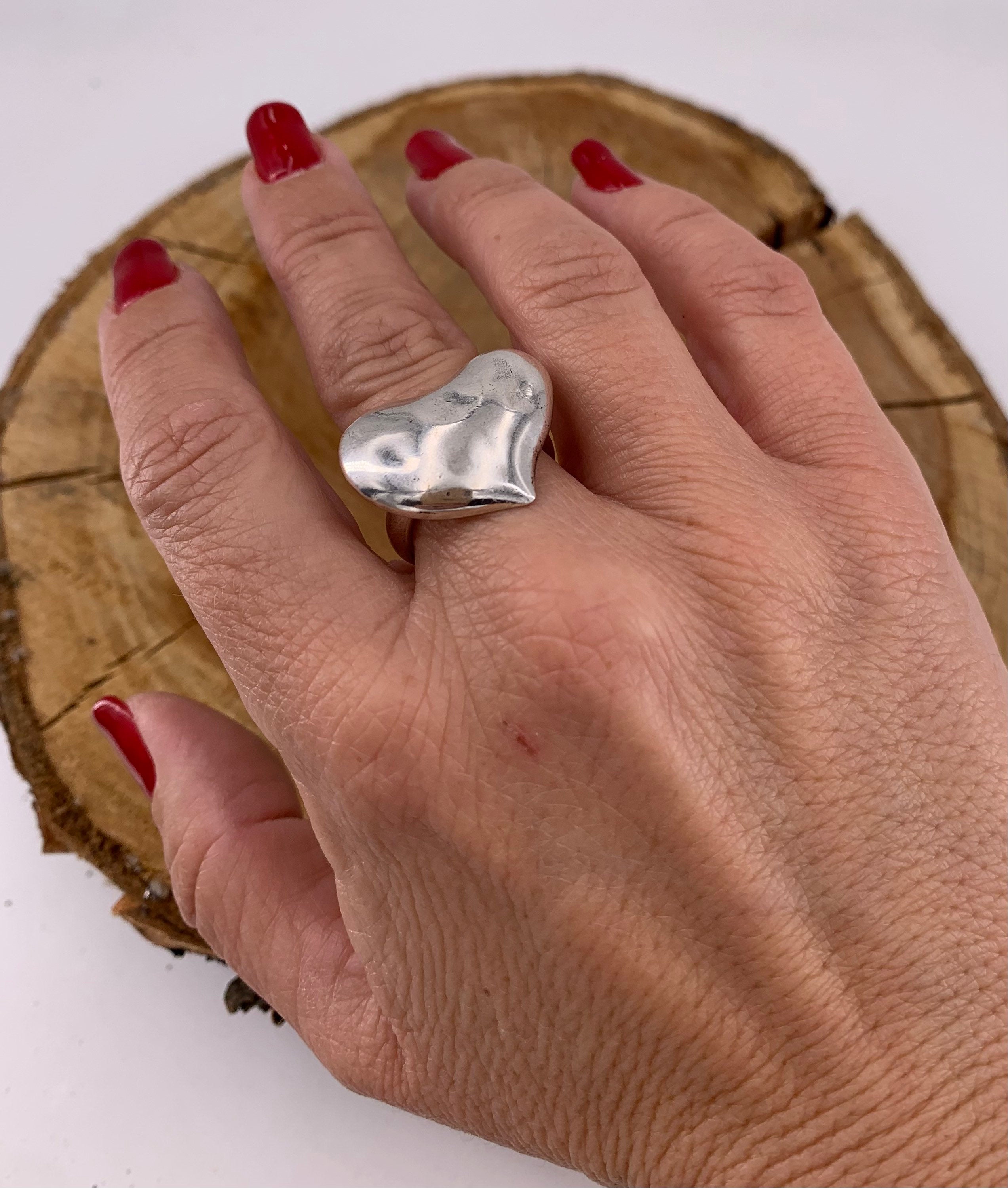 Anillo grueso, anillo boho de plata, anillo de plata boho grabado, anillo de corazón grande, anillo de declaración