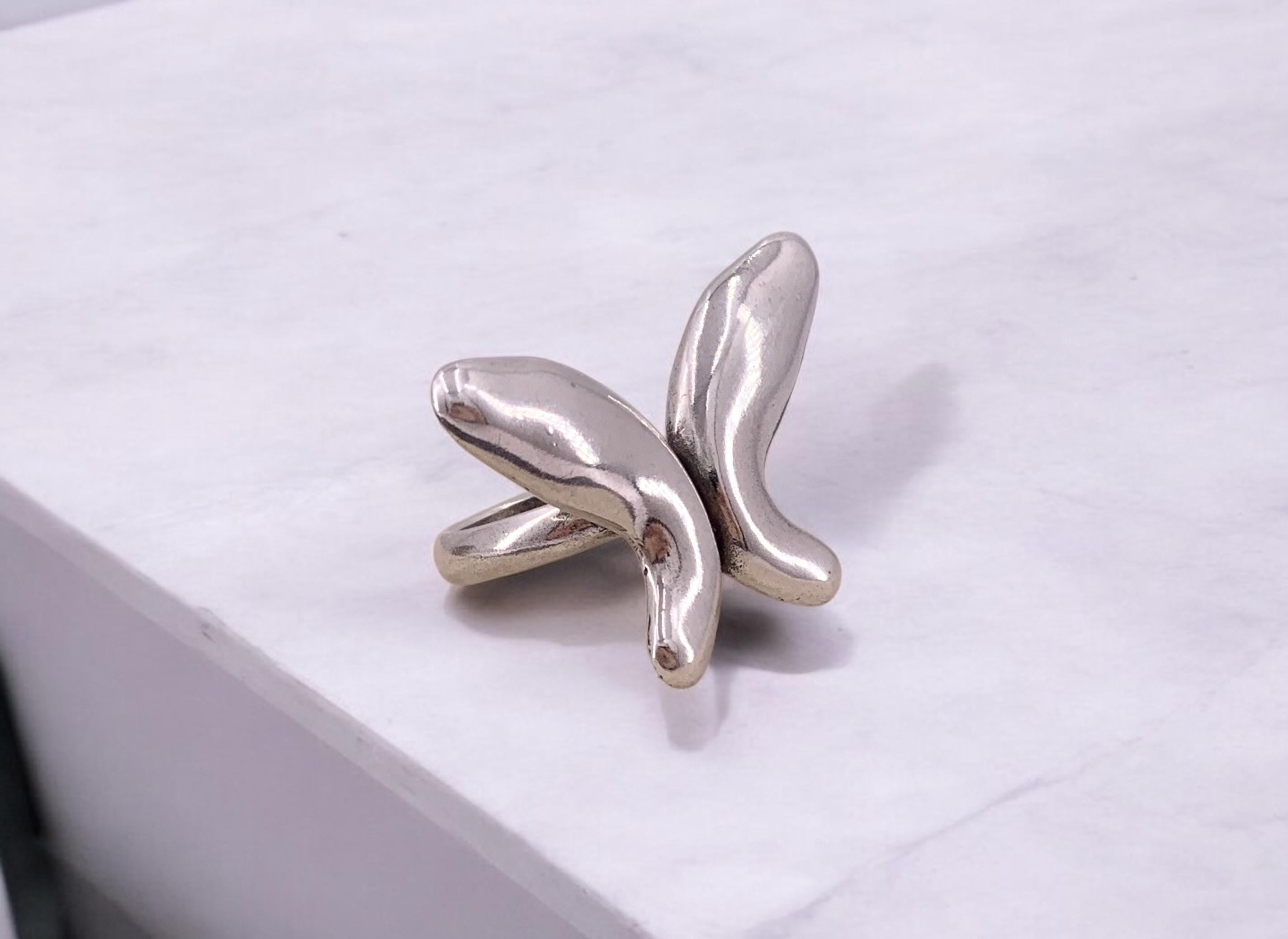 Chunky silver ring with a big butterfly, voluminous ring, statement ring, uno de 50 style, butterfly shaped ring, oversize ring, bold ring