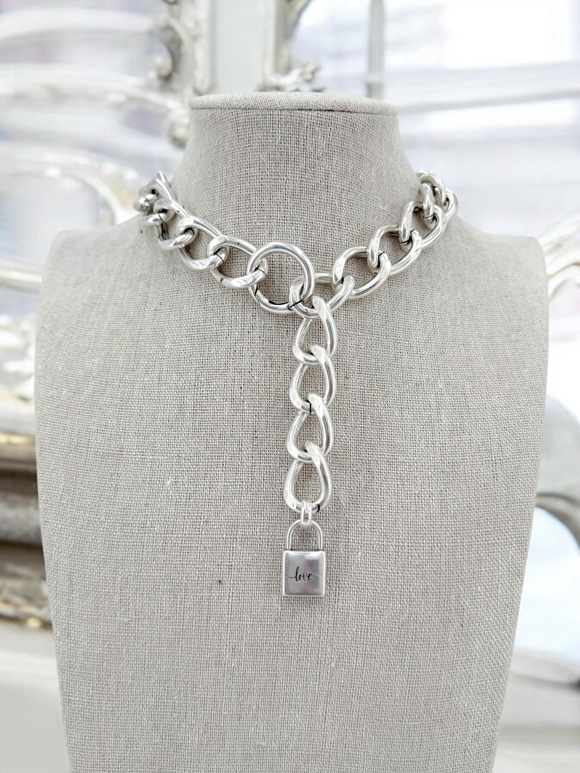Chunky Chain Necklace with Padlock Pendant – Heavyweight Adjustable Statement Jewelry – Handmade in Zamak with 10-Micron Silver Plating –