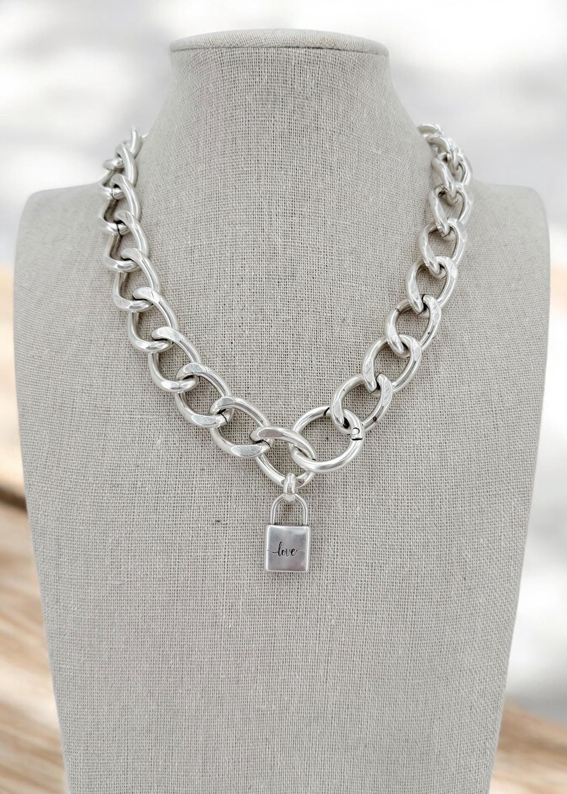 Chunky Chain Necklace with Padlock Pendant – Heavyweight Adjustable Statement Jewelry – Handmade in Zamak with 10-Micron Silver Plating –