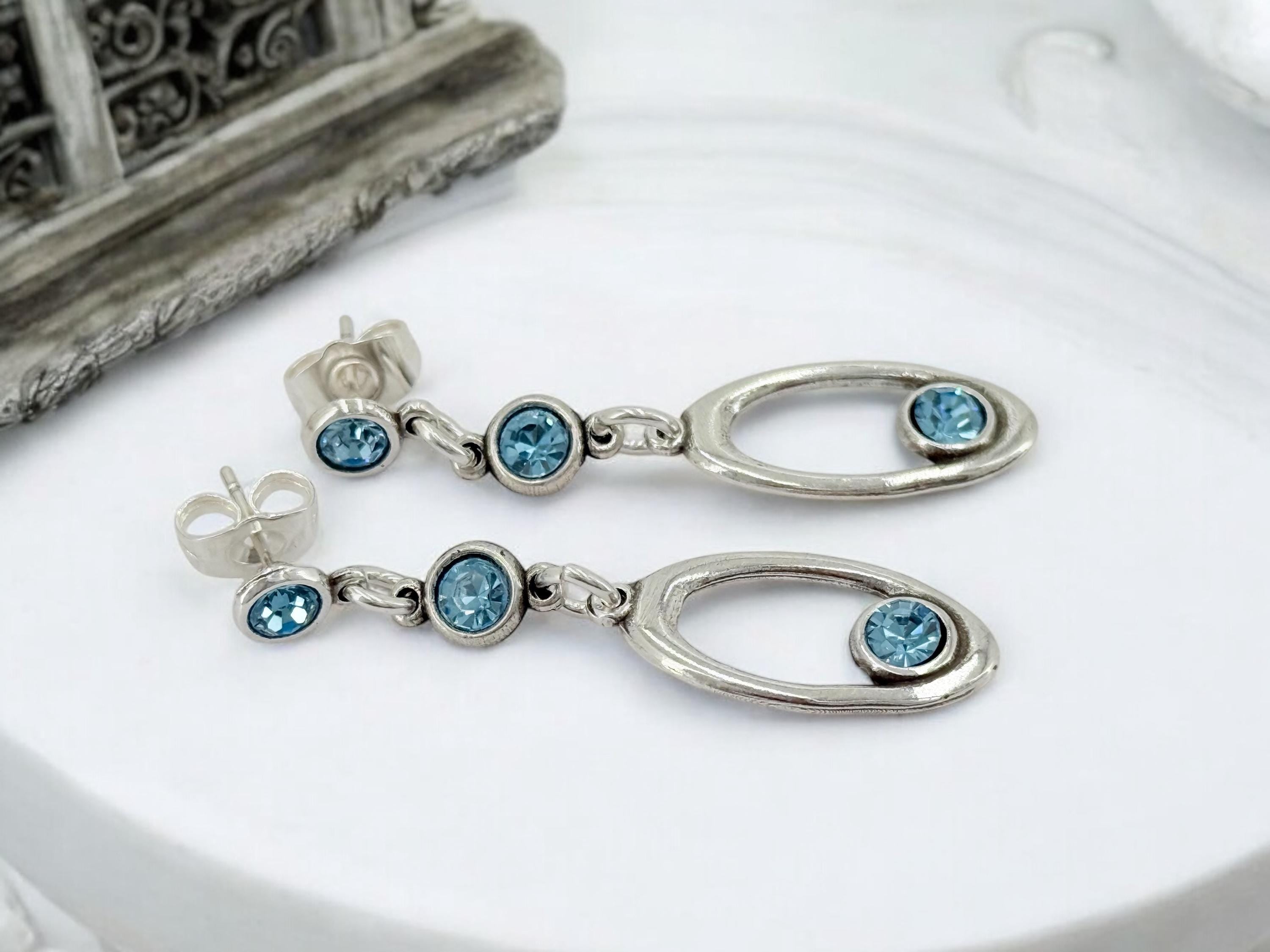 Dainty Swarovski crystal dangling silver earrings, elegant earrings for wedding, delicate crystal dropped earrings, uno de 50 style, gift