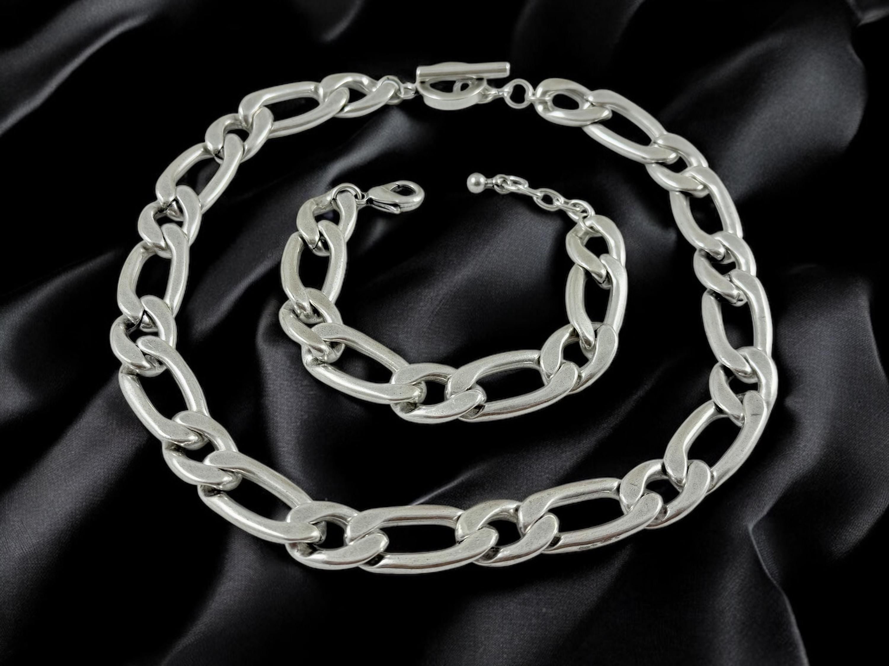 Masculine silver Cuban curb chain bracelet, aluminum men bracelet, manly accessories, silver jewelry for men, chunky lightweight bracelet