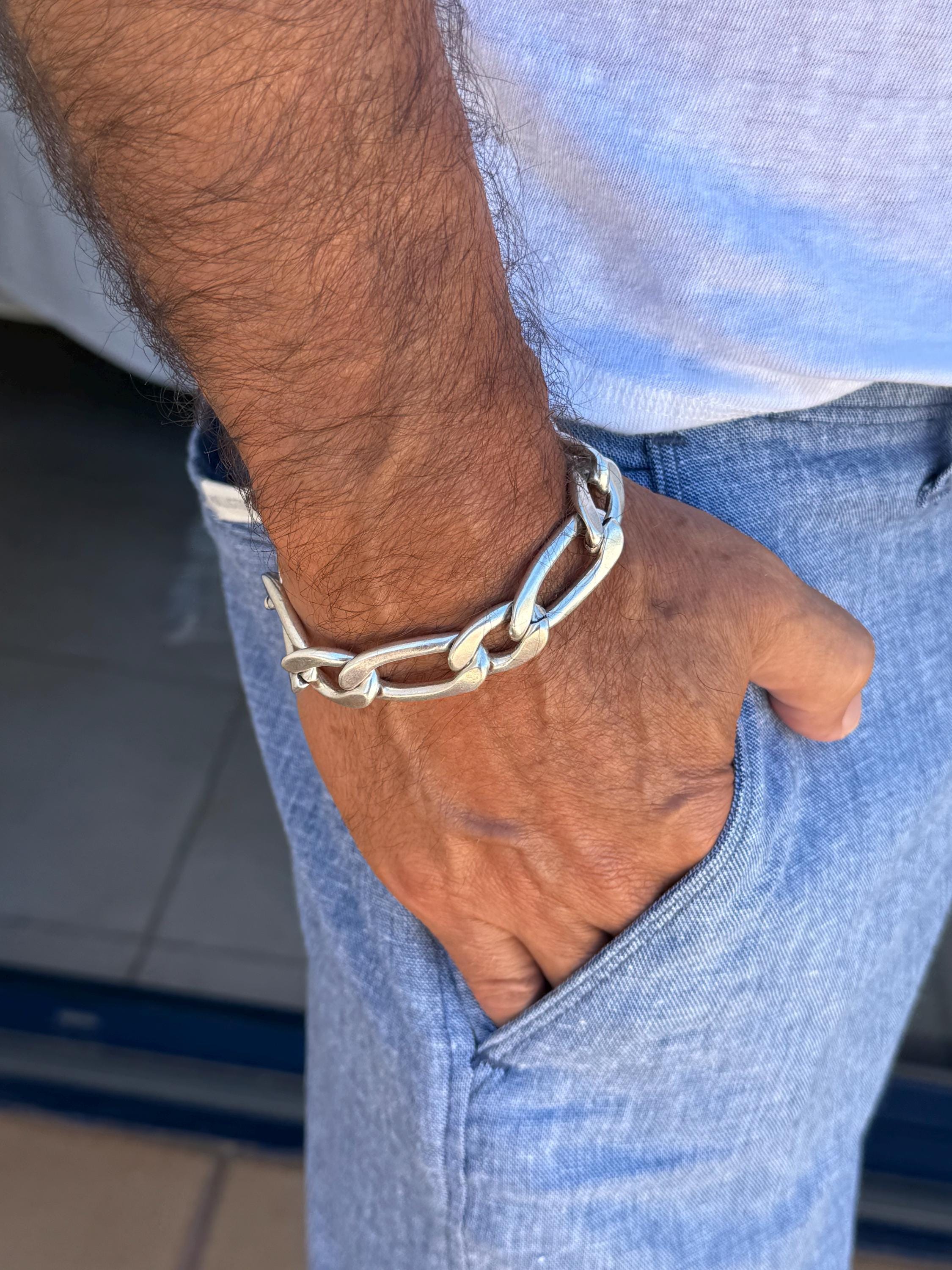 Masculine silver Cuban curb chain bracelet, aluminum men bracelet, manly accessories, silver jewelry for men, chunky lightweight bracelet