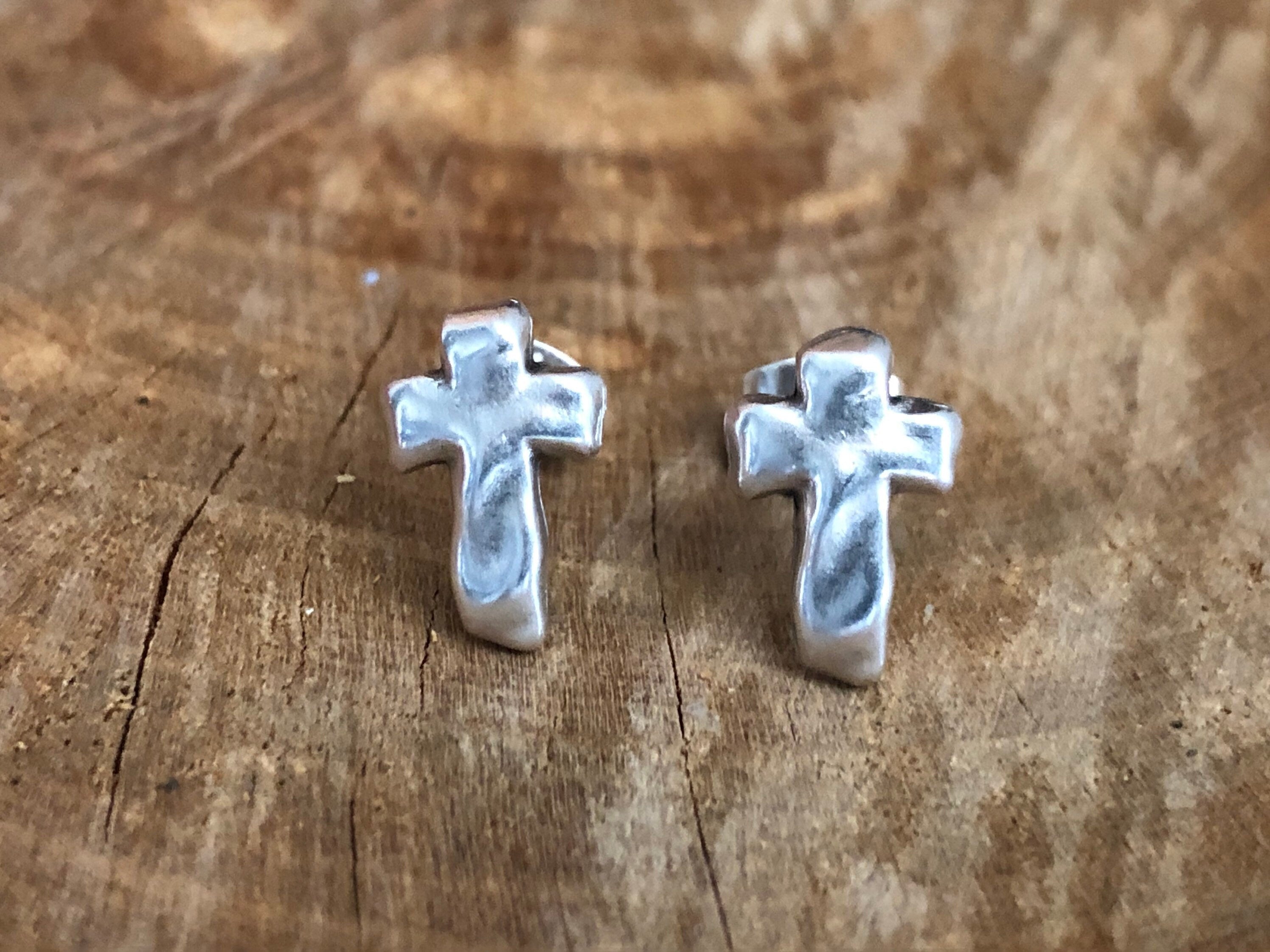 Cross shaped earrings, hammered cross silver earring, men earrings, rock style earrings, gift for men and women