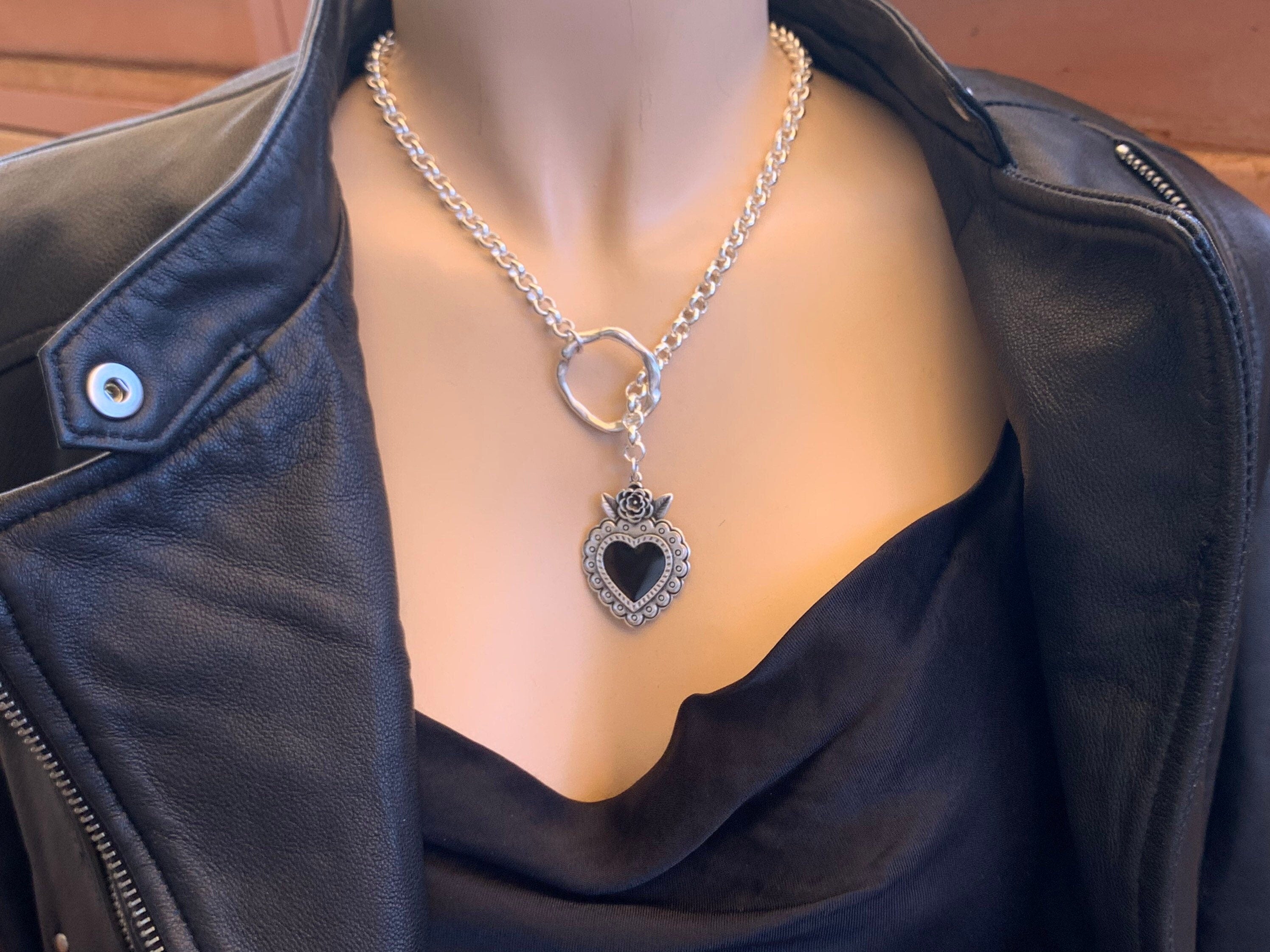 Silver chain lariat heart pendant chunky necklace, statement heart pendant lariat necklace, large Y necklace with pendant, gift for women,