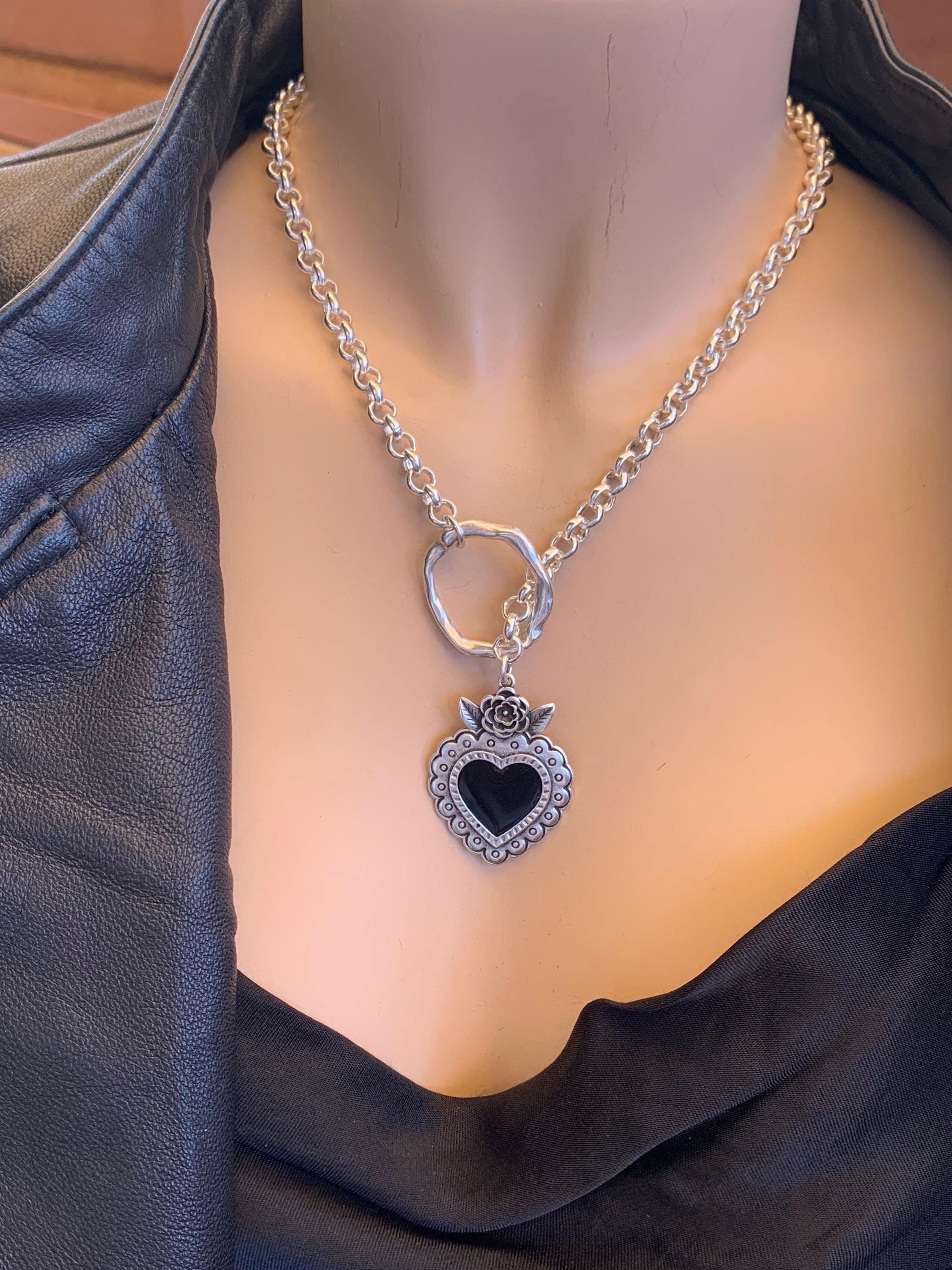 Silver chain lariat heart pendant chunky necklace, statement heart pendant lariat necklace, large Y necklace with pendant, gift for women,