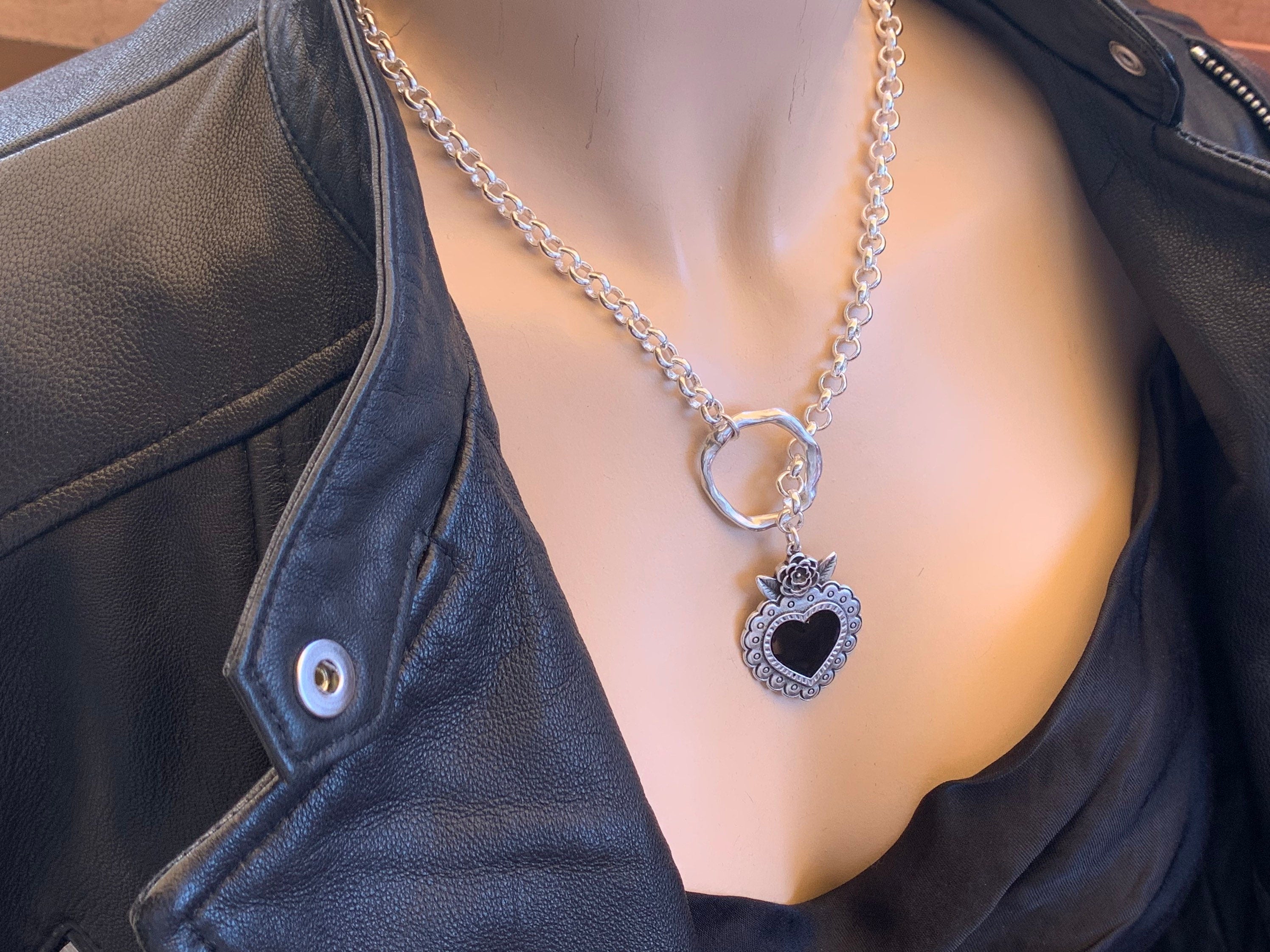 Silver chain lariat heart pendant chunky necklace, statement heart pendant lariat necklace, large Y necklace with pendant, gift for women,