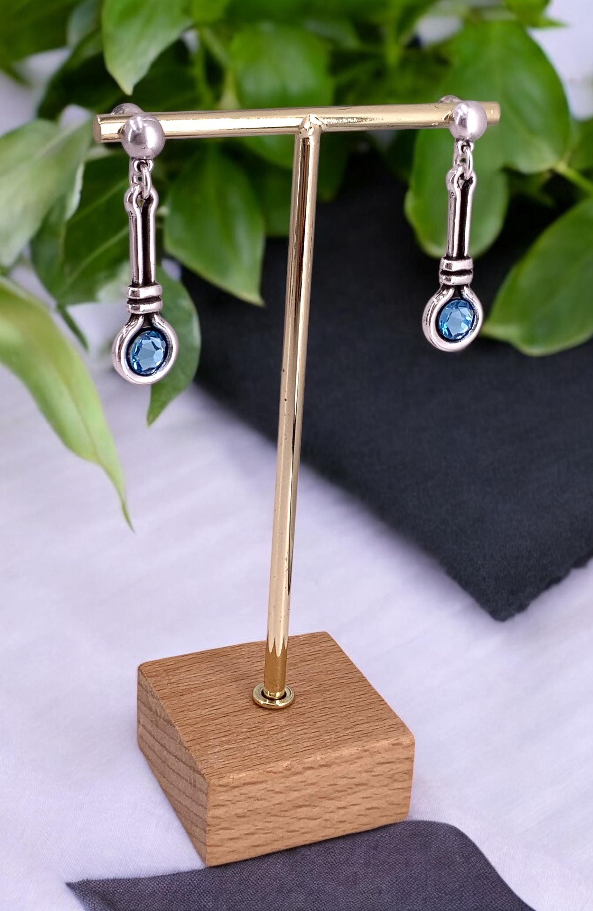 Silver dangling earrings with Swarovski crystal, stunning medium size earring, dangle earrings, uno de 50 style, valentines gift for her