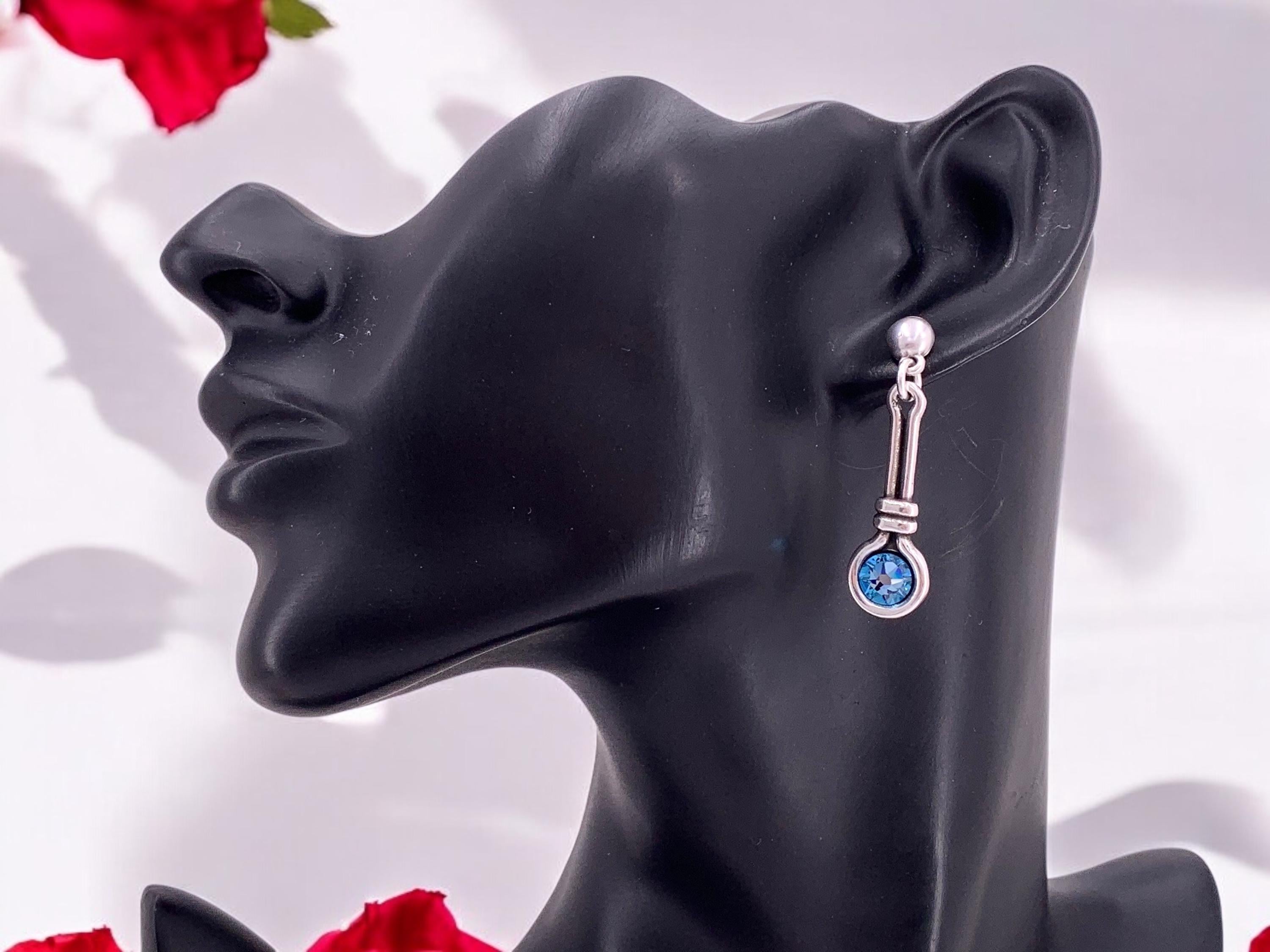 Silver dangling earrings with Swarovski crystal, stunning medium size earring, dangle earrings, uno de 50 style, valentines gift for her