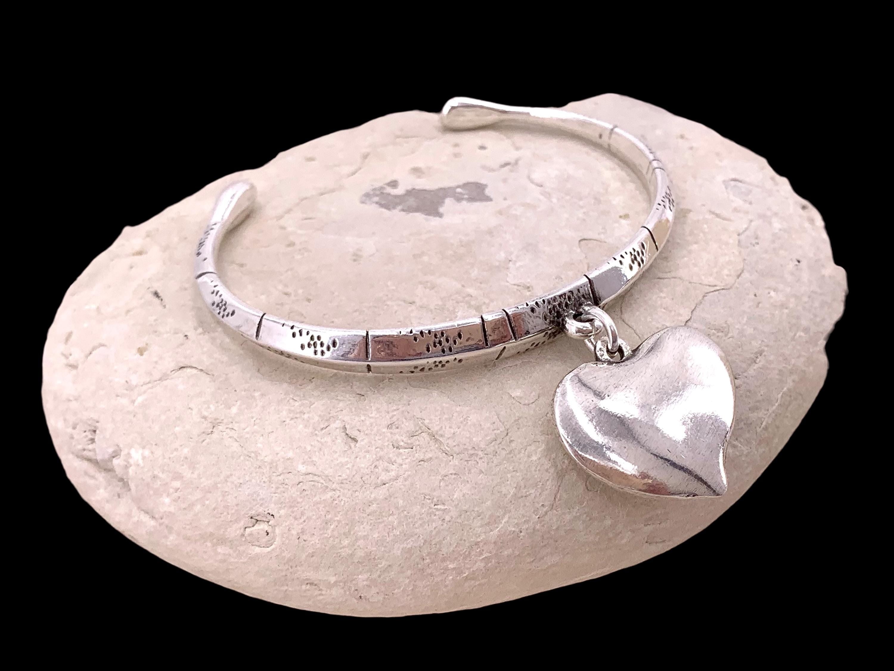 Silver engraved rigid silver cuff bracelets with heart pendant, silver engraving open bangle, uno de 50 style, padlock bracelet, gift