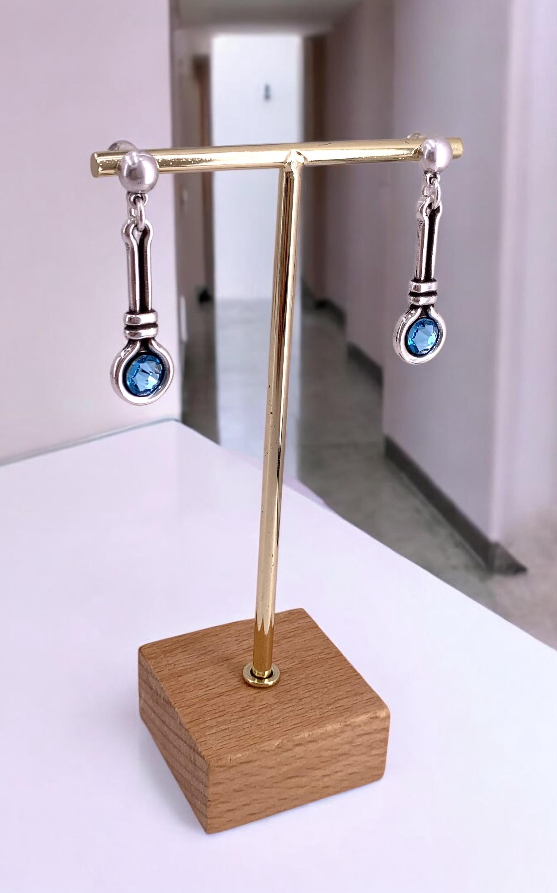 Silver dangling earrings with Swarovski crystal, stunning medium size earring, dangle earrings, uno de 50 style, valentines gift for her