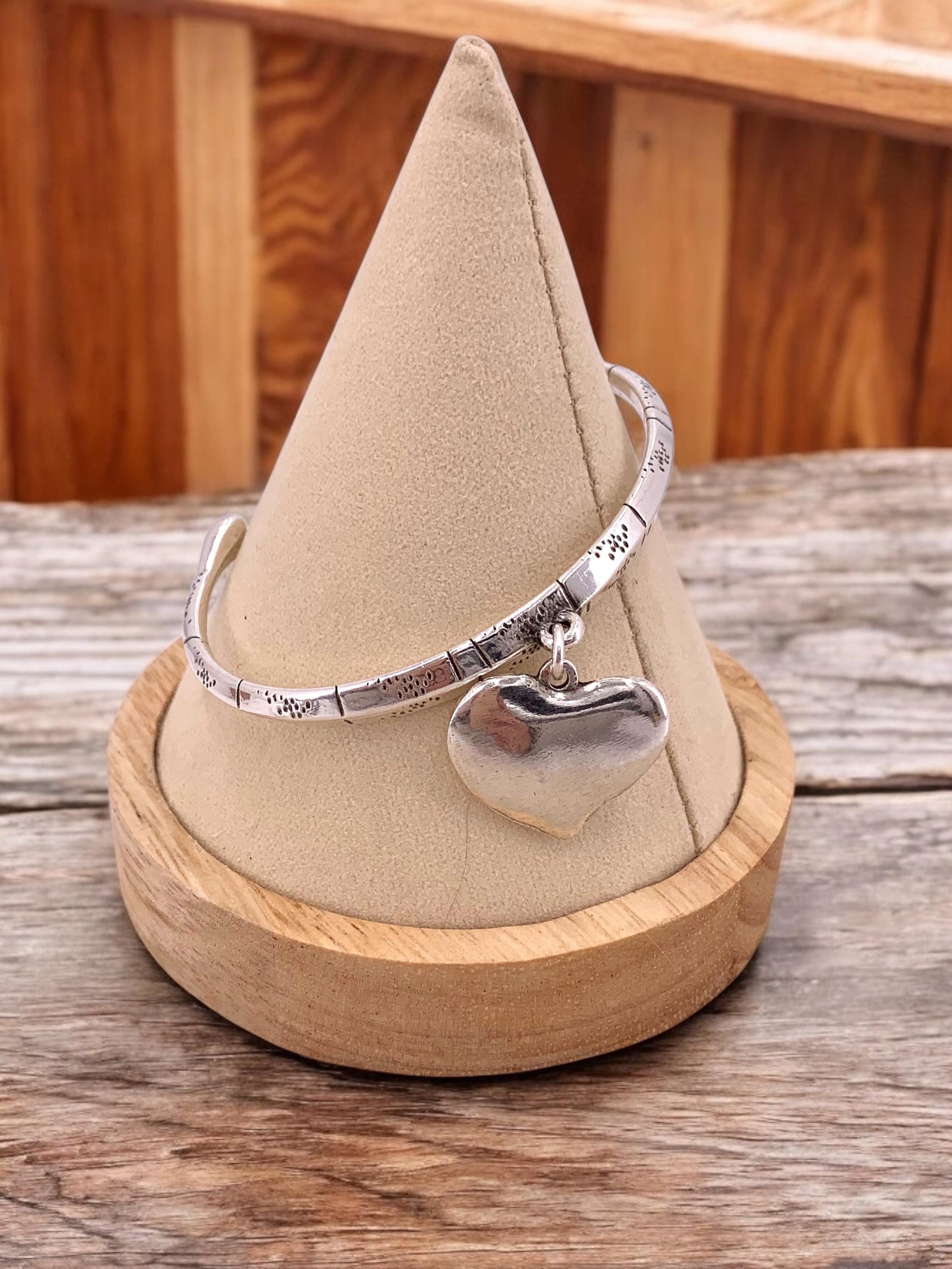 Silver engraved rigid silver cuff bracelets with heart pendant, silver engraving open bangle, uno de 50 style, padlock bracelet, gift