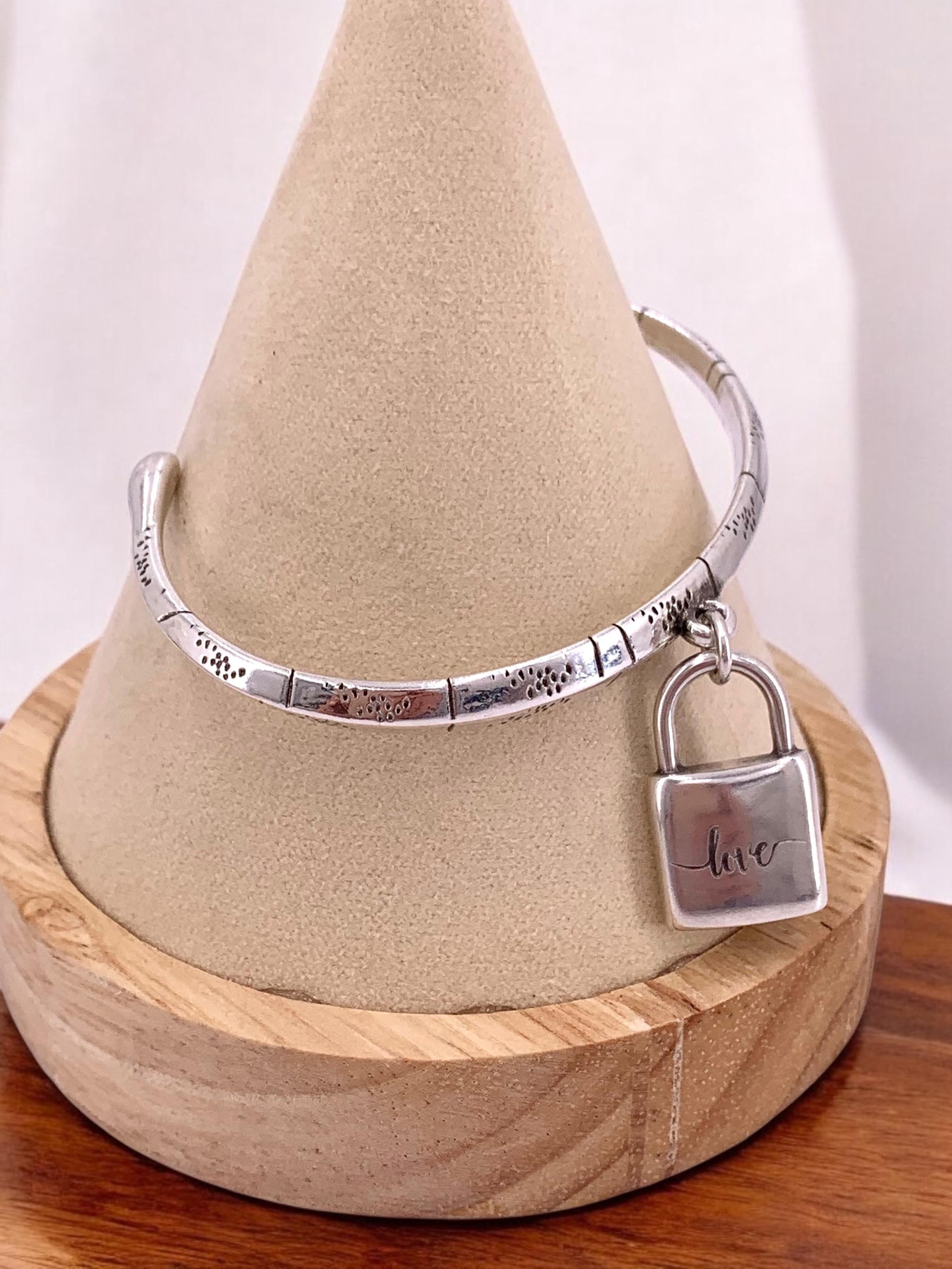Silver engraved rigid silver cuff bracelets with padlock pendant, silver engraving open bangle, uno de 50 style, padlock bracelet, gift