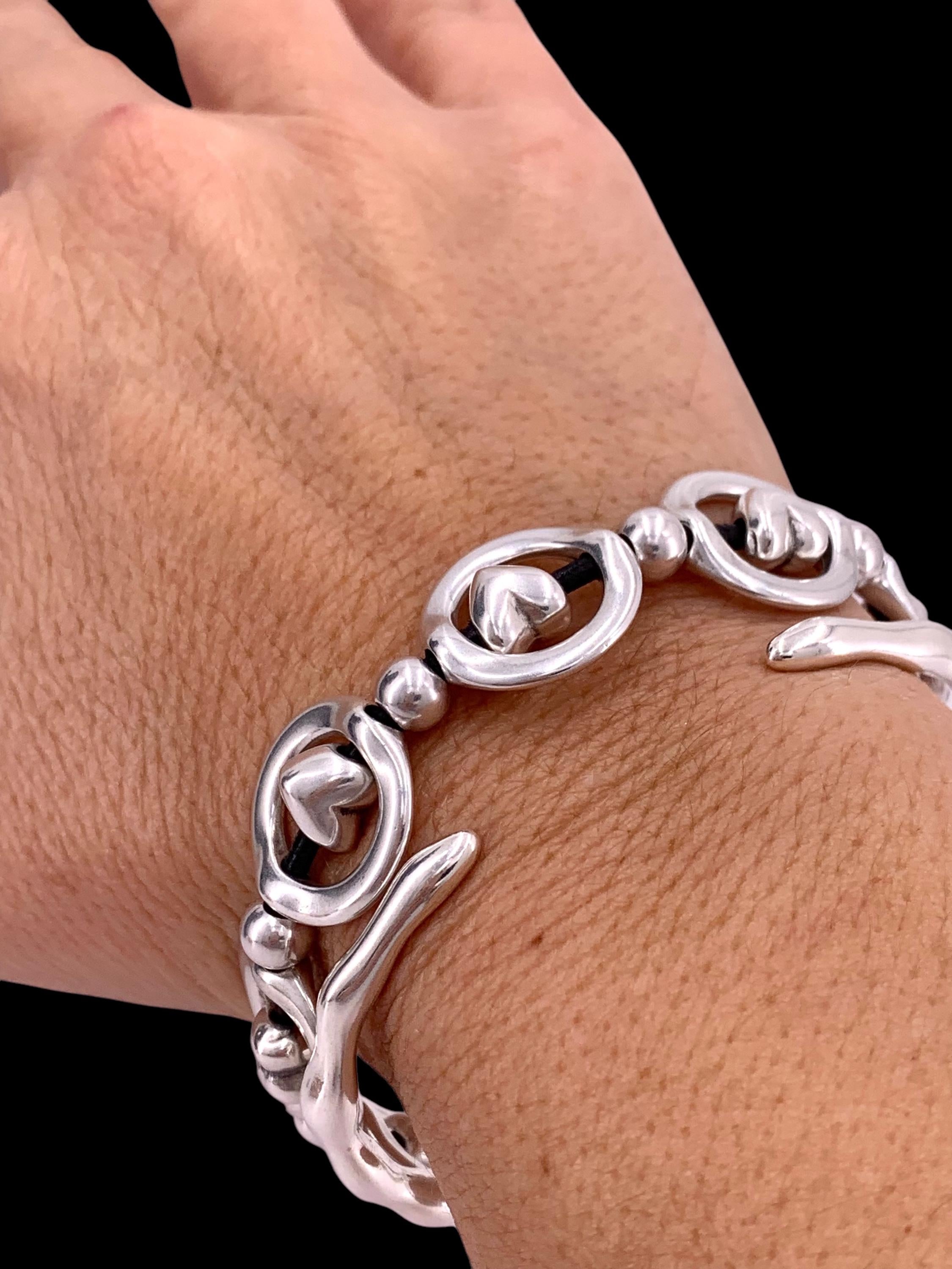 Eye-catching chunky leather bracelet with silver heart-shaped beads, perfect Valentine’s Day gift, bulky bracelet, uno de 50 style,