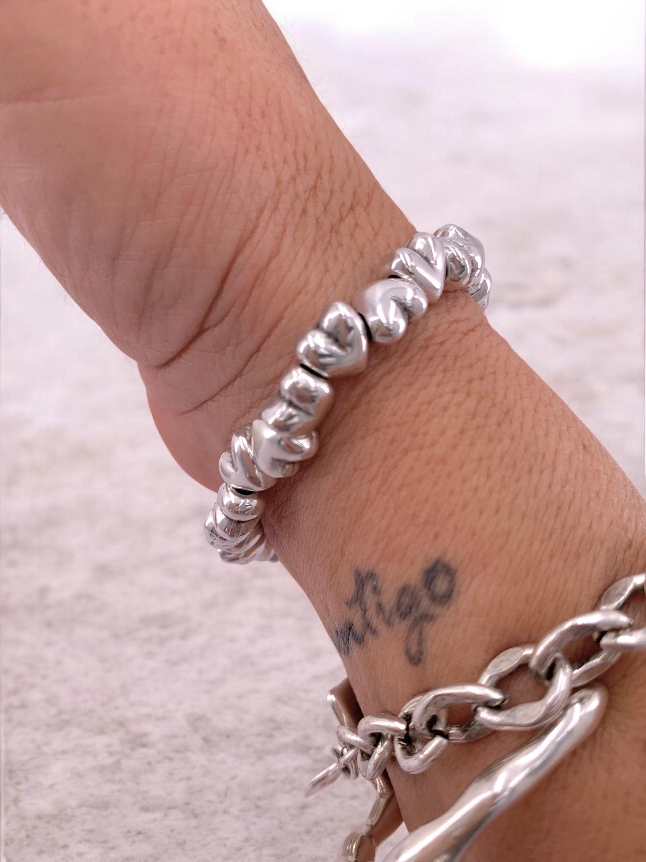 Silver Heart Bead Bracelet – Elastic Boho Romantic Jewelry – Handmade Gift for Her – Kukuri Jewelry