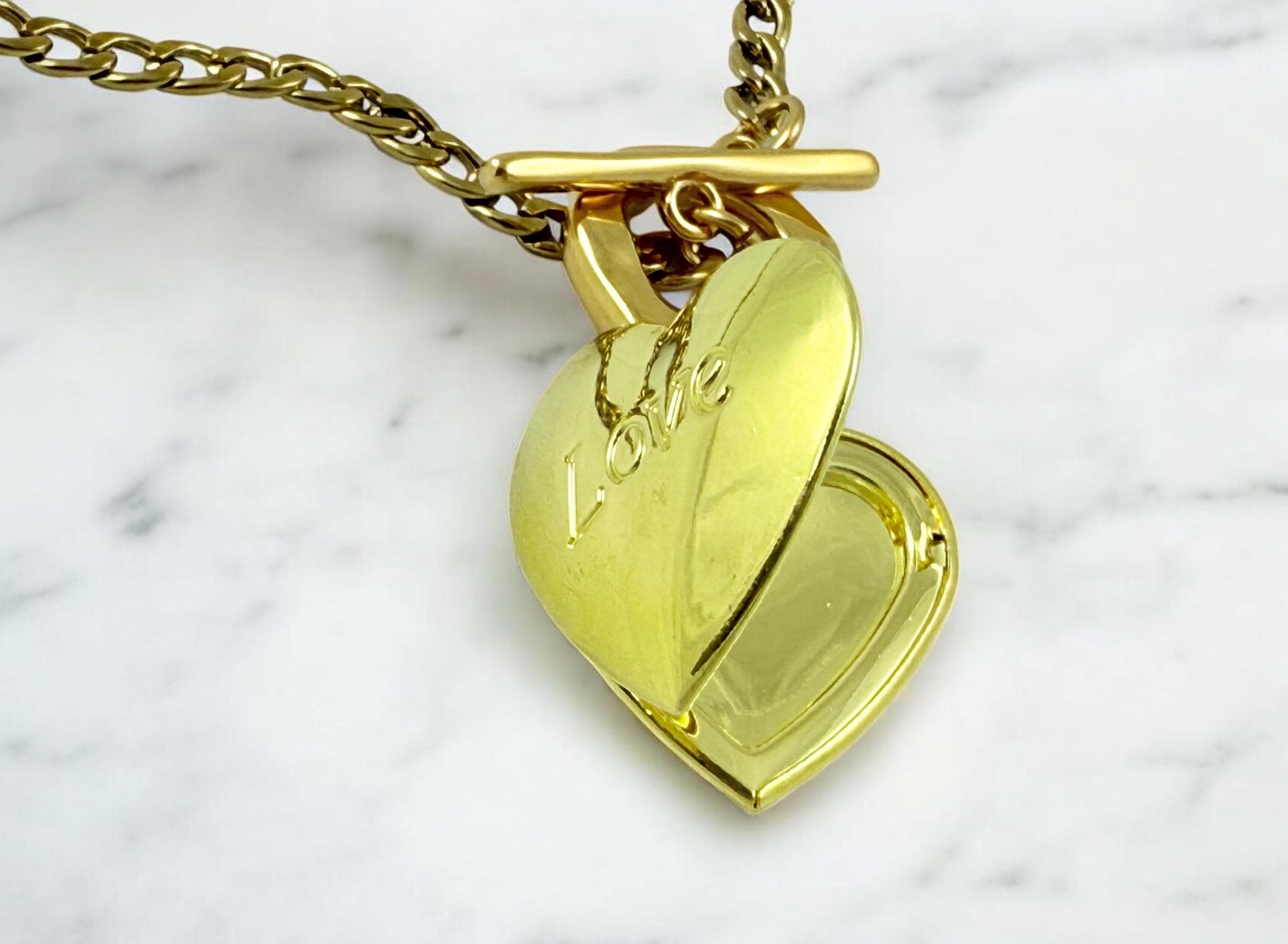 Chunky Gold Chain Choker Necklace – Stainless Steel – Toggle Clasp with “Love” Heart Locket – Kukuri Jewelry