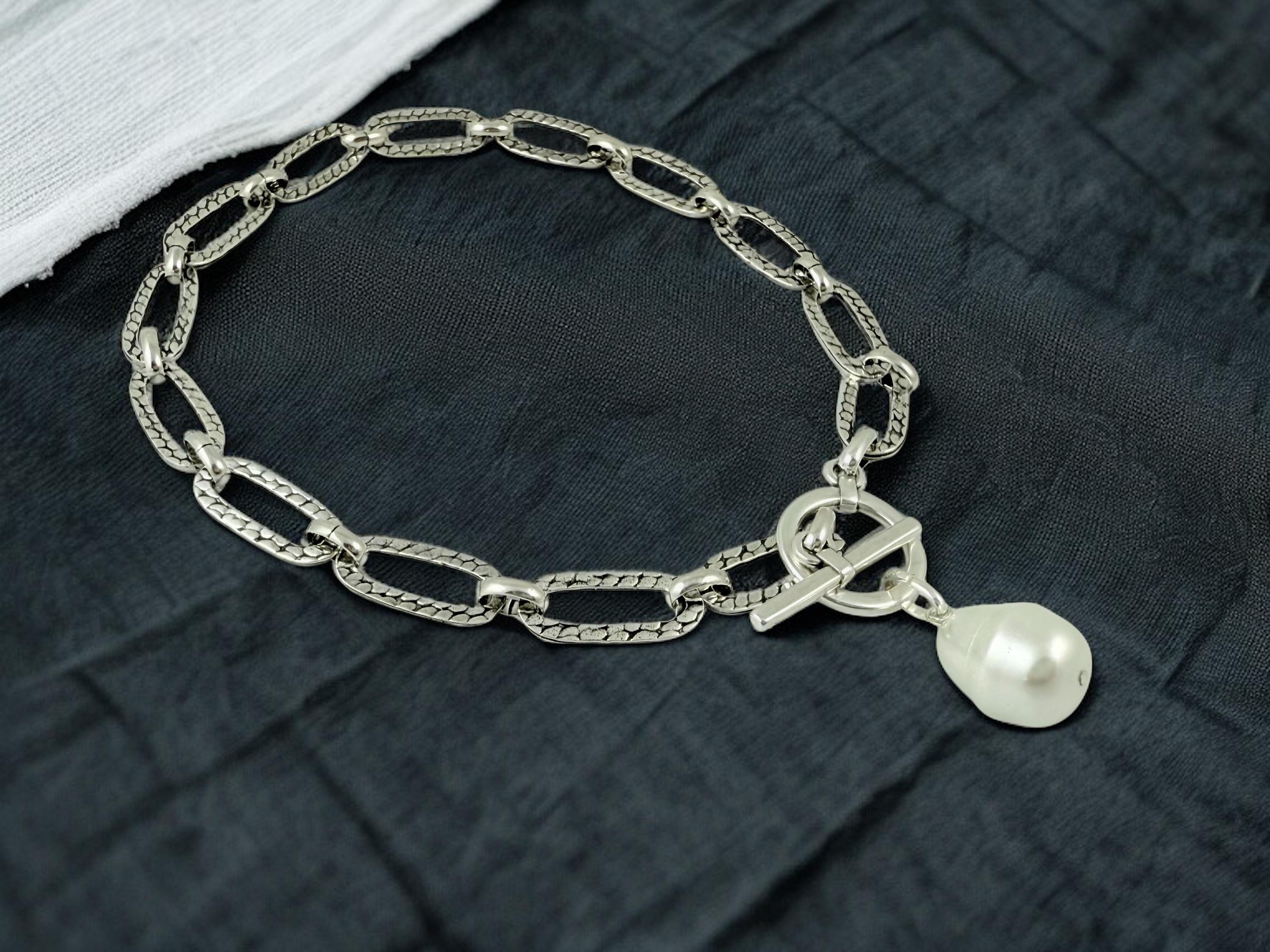Chunky Antique Silver Chain Necklace – Baroque freshwater Pearl Pendant – Toggle Clasp – Kukuri Jewelry Exclusive
