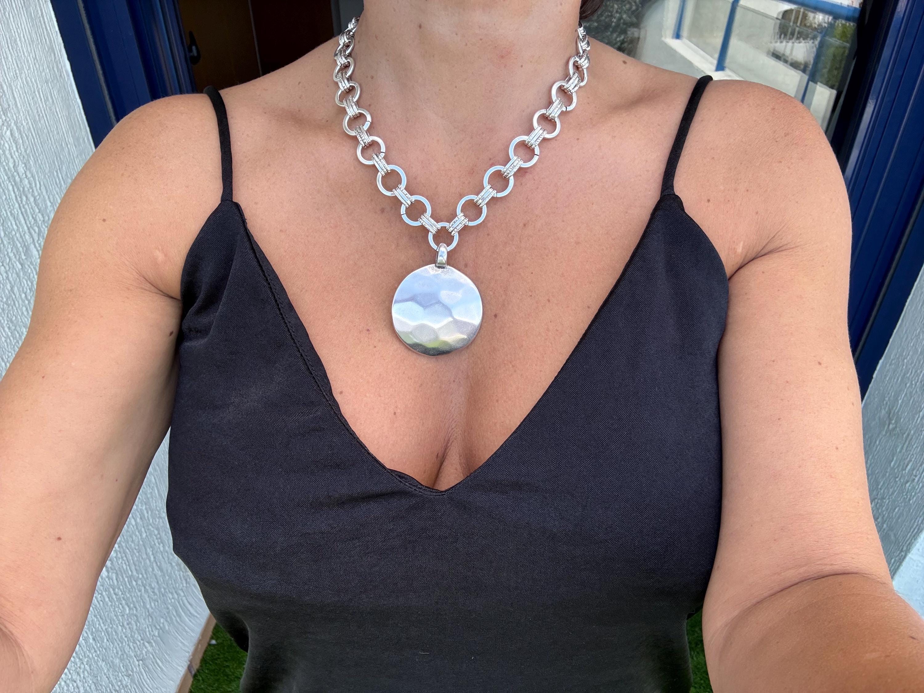 Chunky Hammered Pendant silver Necklace – Engraved Circle bold Chain – Handmade Kukuri Jewelry