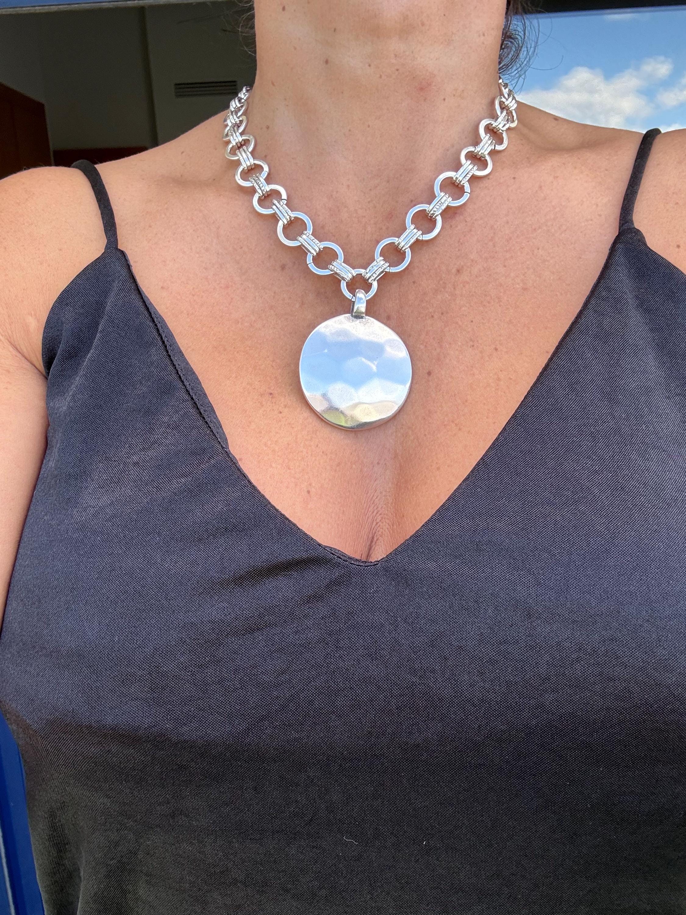 Chunky Hammered Pendant silver Necklace – Engraved Circle bold Chain – Handmade Kukuri Jewelry