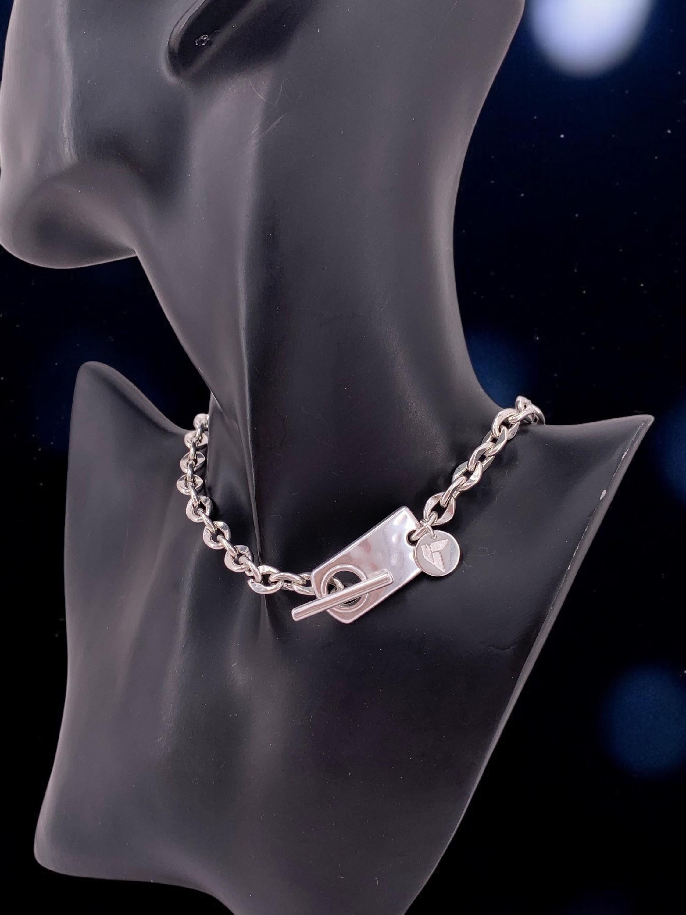 Artisian Chunky silver plated toggle clasp necklace, industrial style