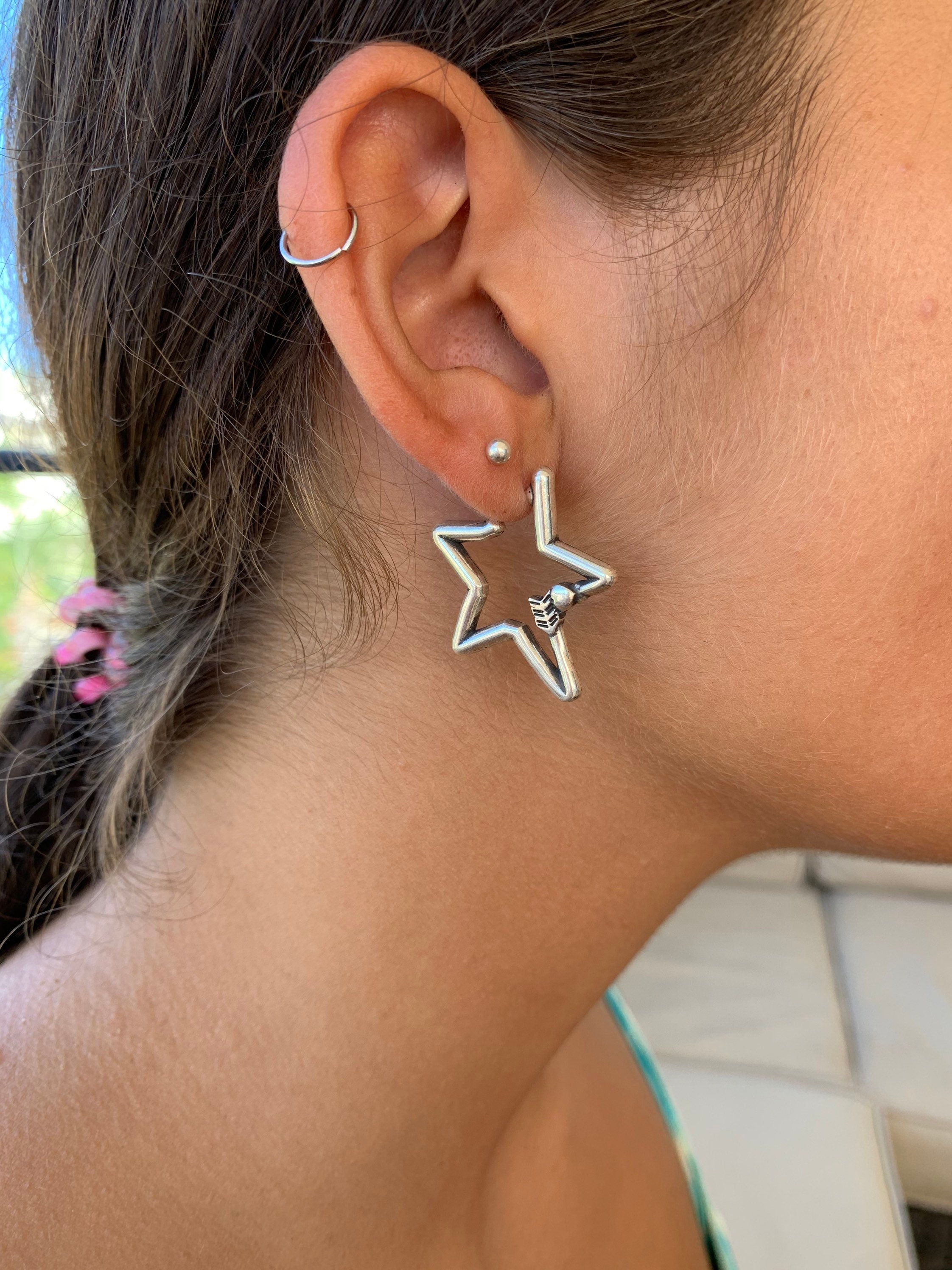 Chunky silver Heart-Shaped Arrow Hoop Earrings – Romantic Sculptural Design - rock style jewelry