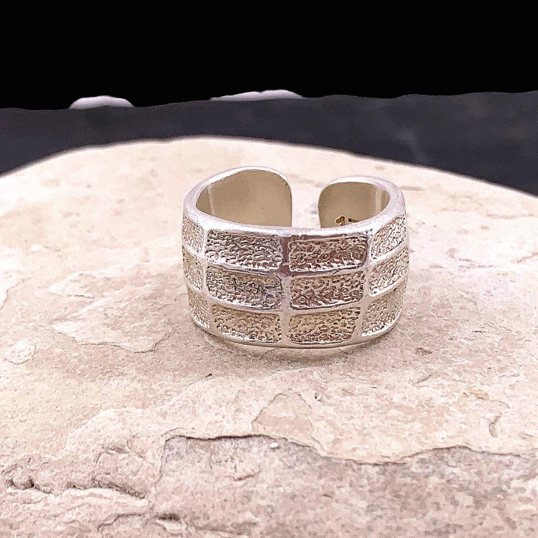 Chunky silver hammered ring - open bold ring - statement jewelry