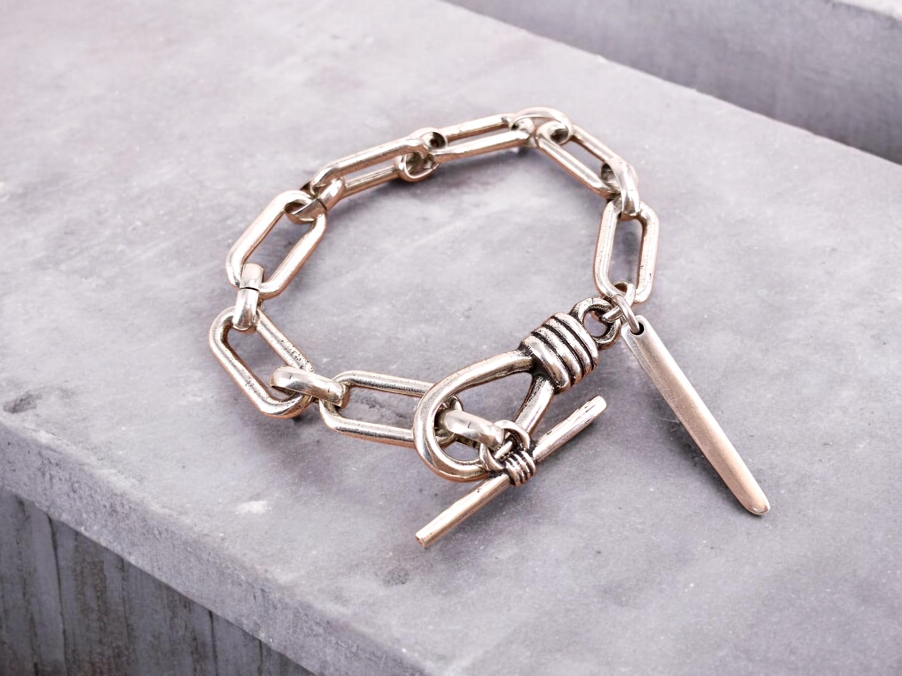 Chunky Silver Chain Bracelet with Pendulum Charm – Bold Large-Link Design with Toggle Clasp – Statement Jewelry -