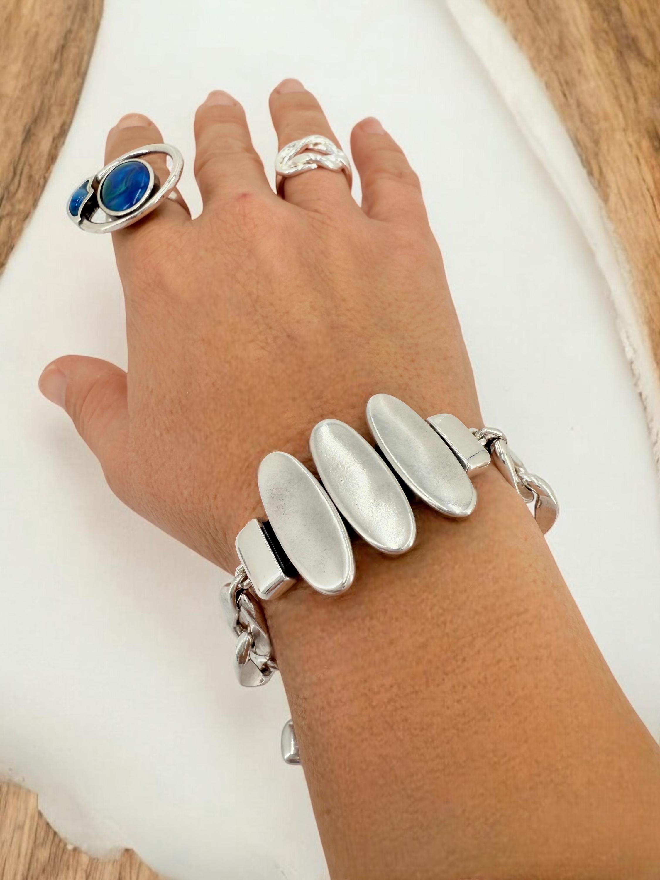 Chunky Silver Chain Bracelet – Big Link Bold Bracelet with Oval Centerpieces – Adjustable Statement Jewelry – Handmade Kukuri Jewelry