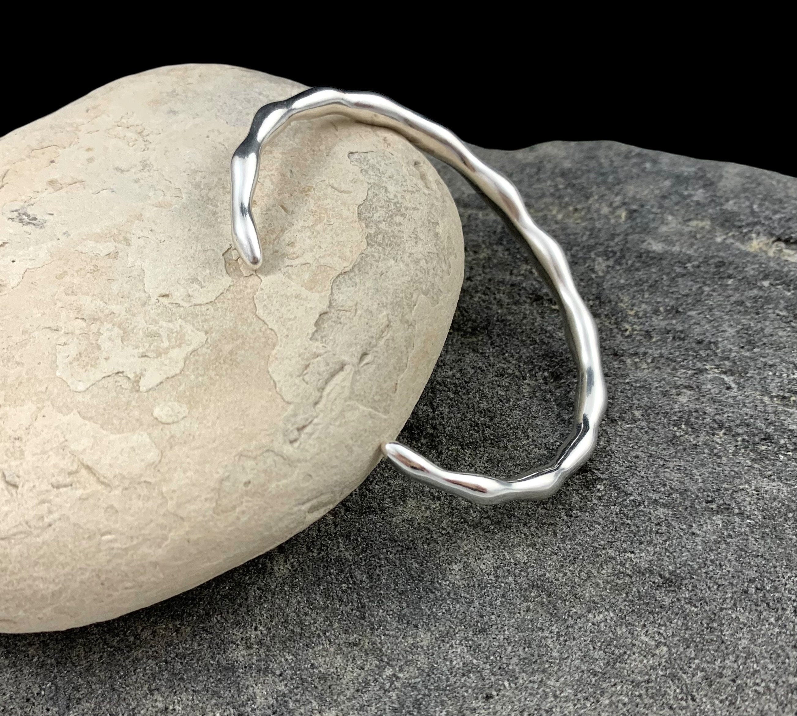 Silver Hammered Organic Cuff Bracelet – Unisex Vintage Open Bangle – Chunky 80s-Inspired Design – Kukuri Jewelry