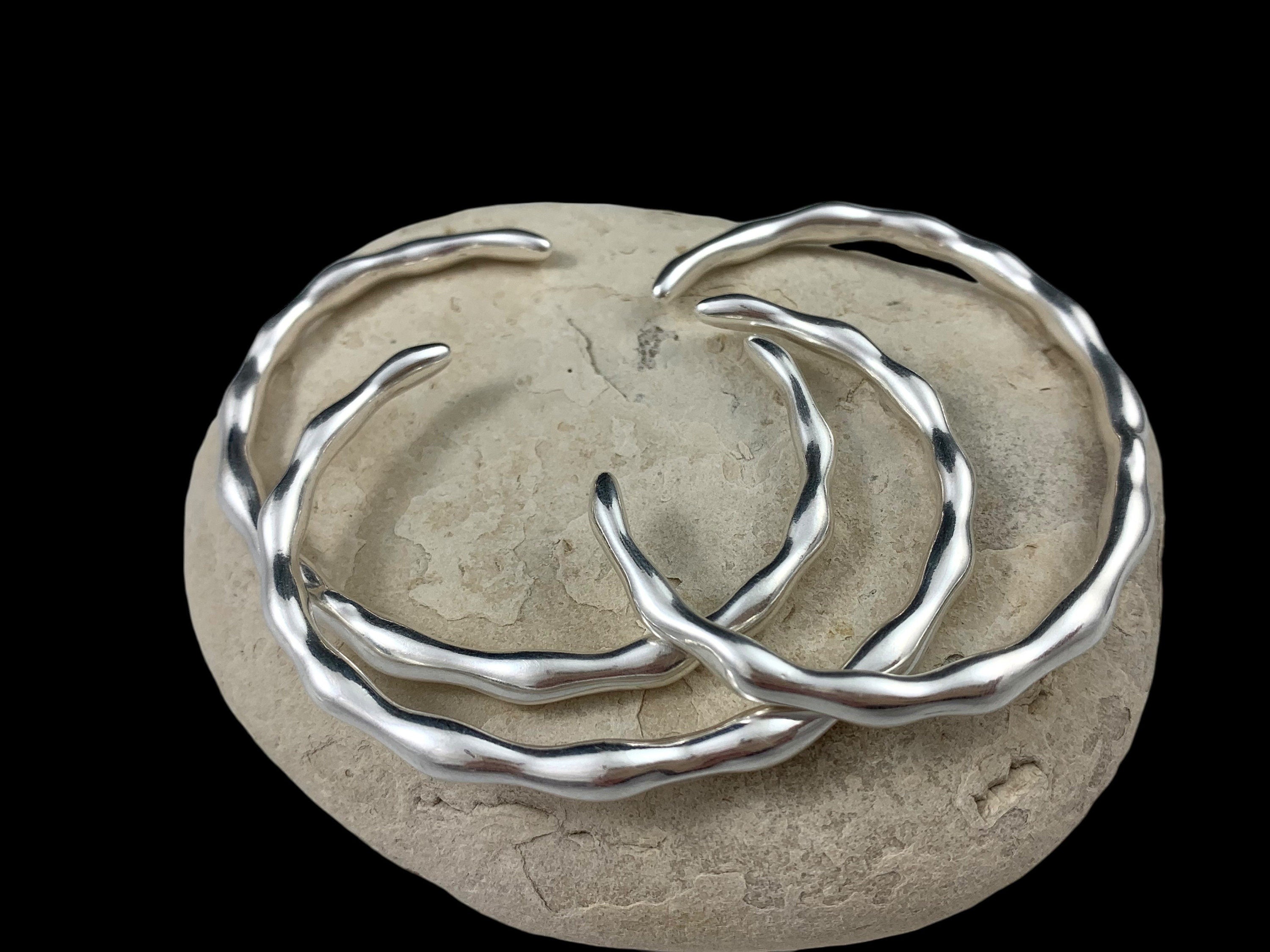 Silver Hammered Organic Cuff Bracelet – Unisex Vintage Open Bangle – Chunky 80s-Inspired Design – Kukuri Jewelry