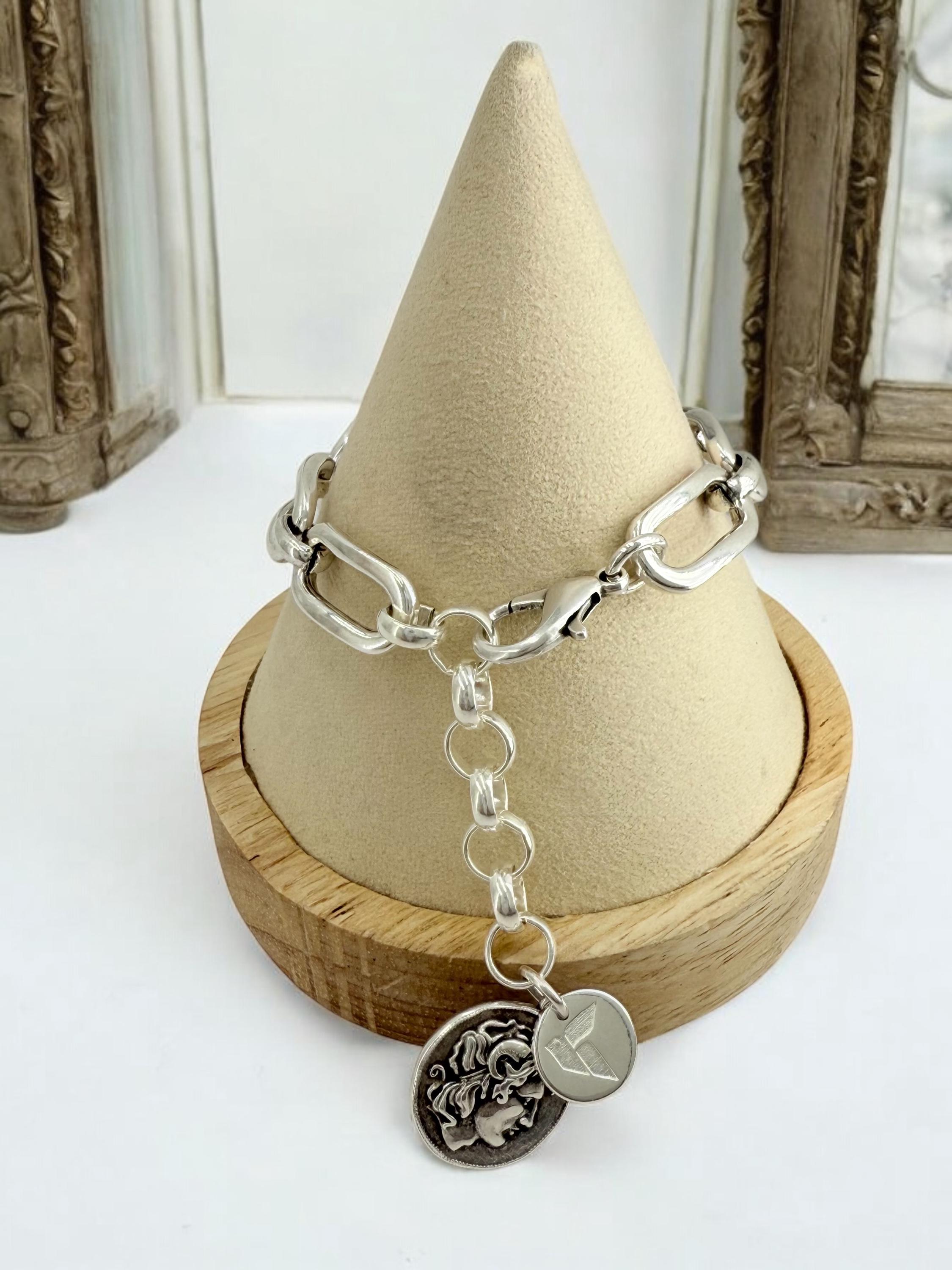 Chunky silver chain bracelet with central equestrian motif, bold customized jewelry