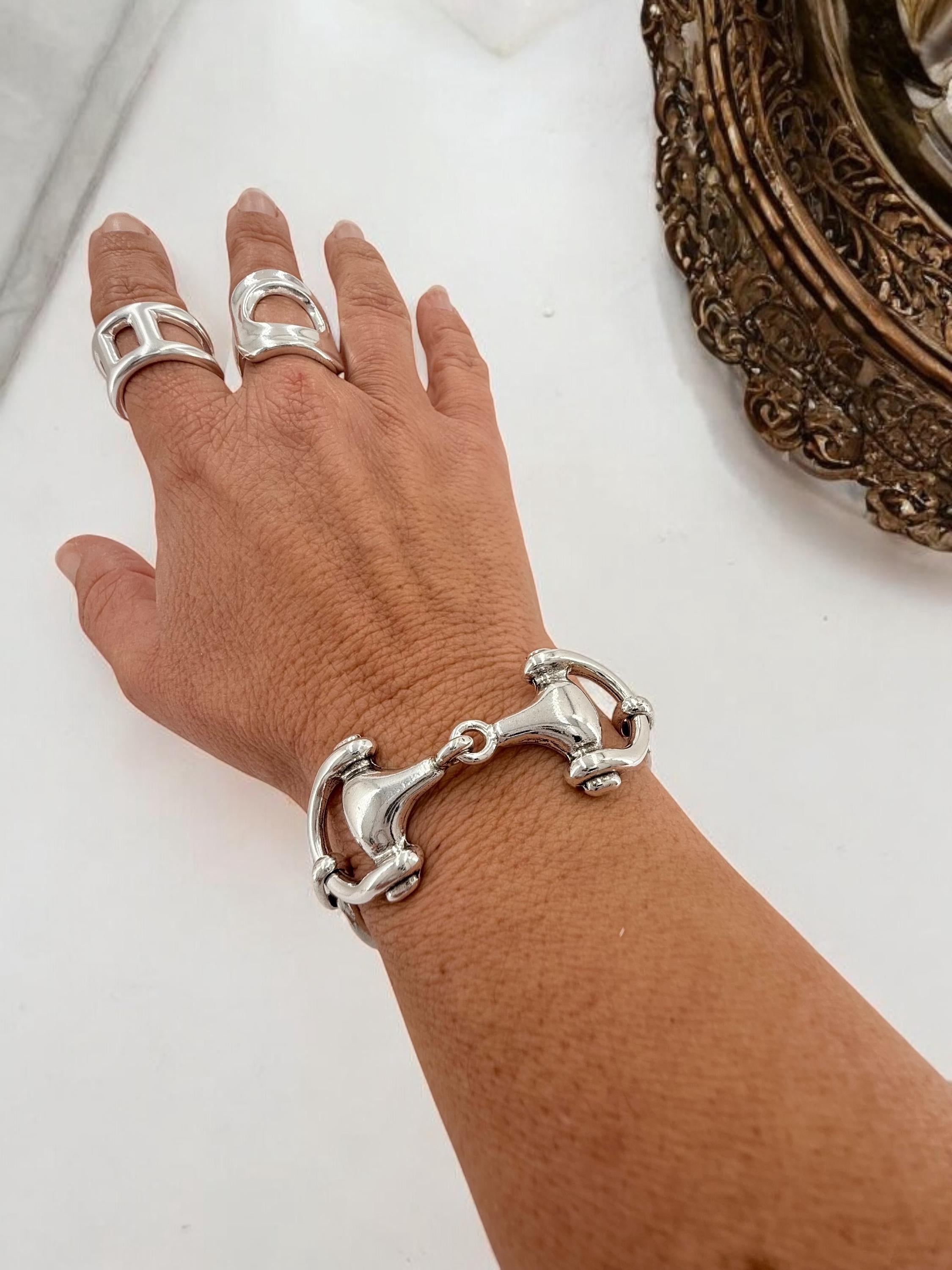 Chunky silver chain bracelet with central equestrian motif, bold customized jewelry