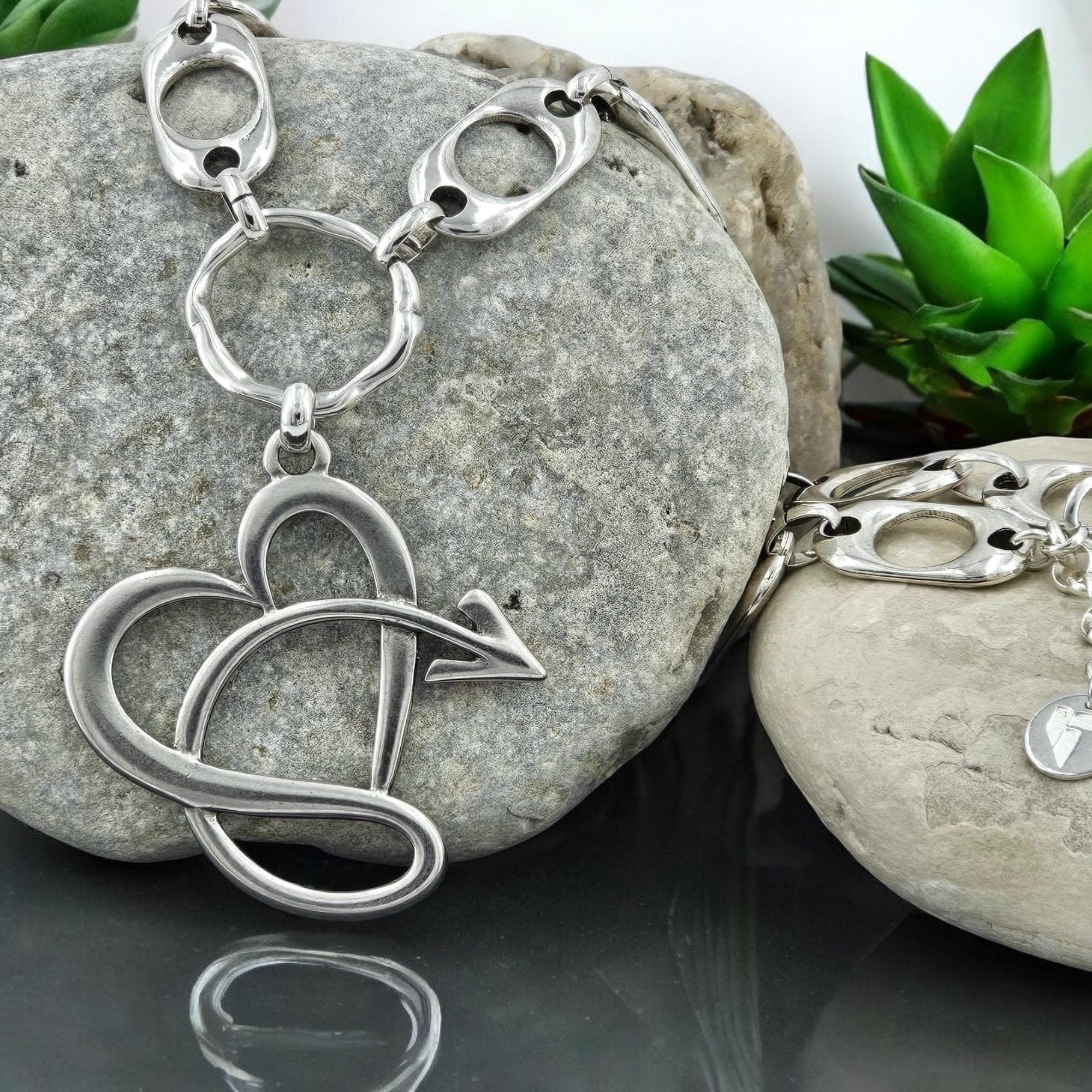 Chunky silver chain Heart Pendant Necklace – Bold Adjustable Chain with Statement Design, bold chain adjustable choker,