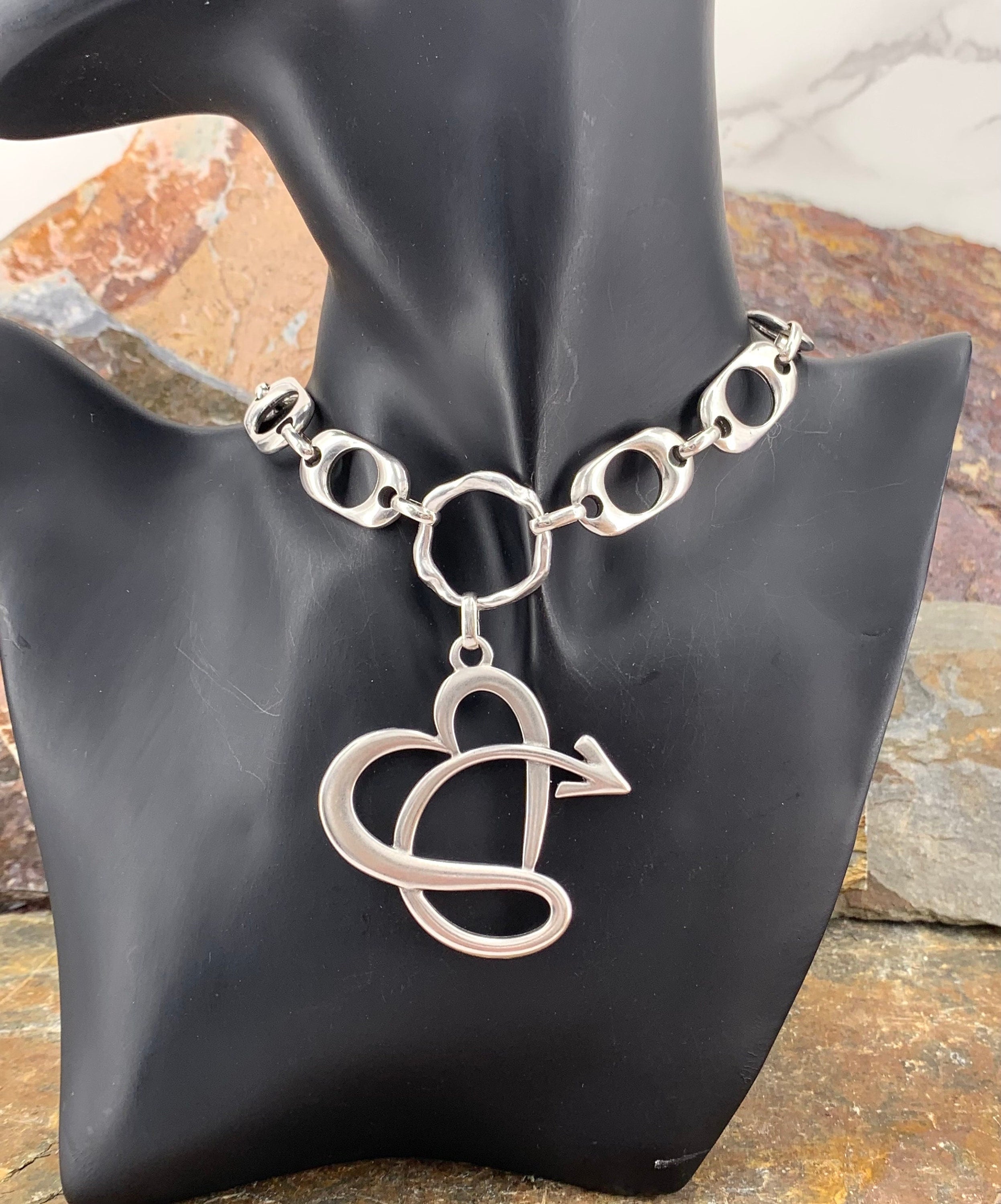 Chunky silver chain Heart Pendant Necklace – Bold Adjustable Chain with Statement Design, bold chain adjustable choker,