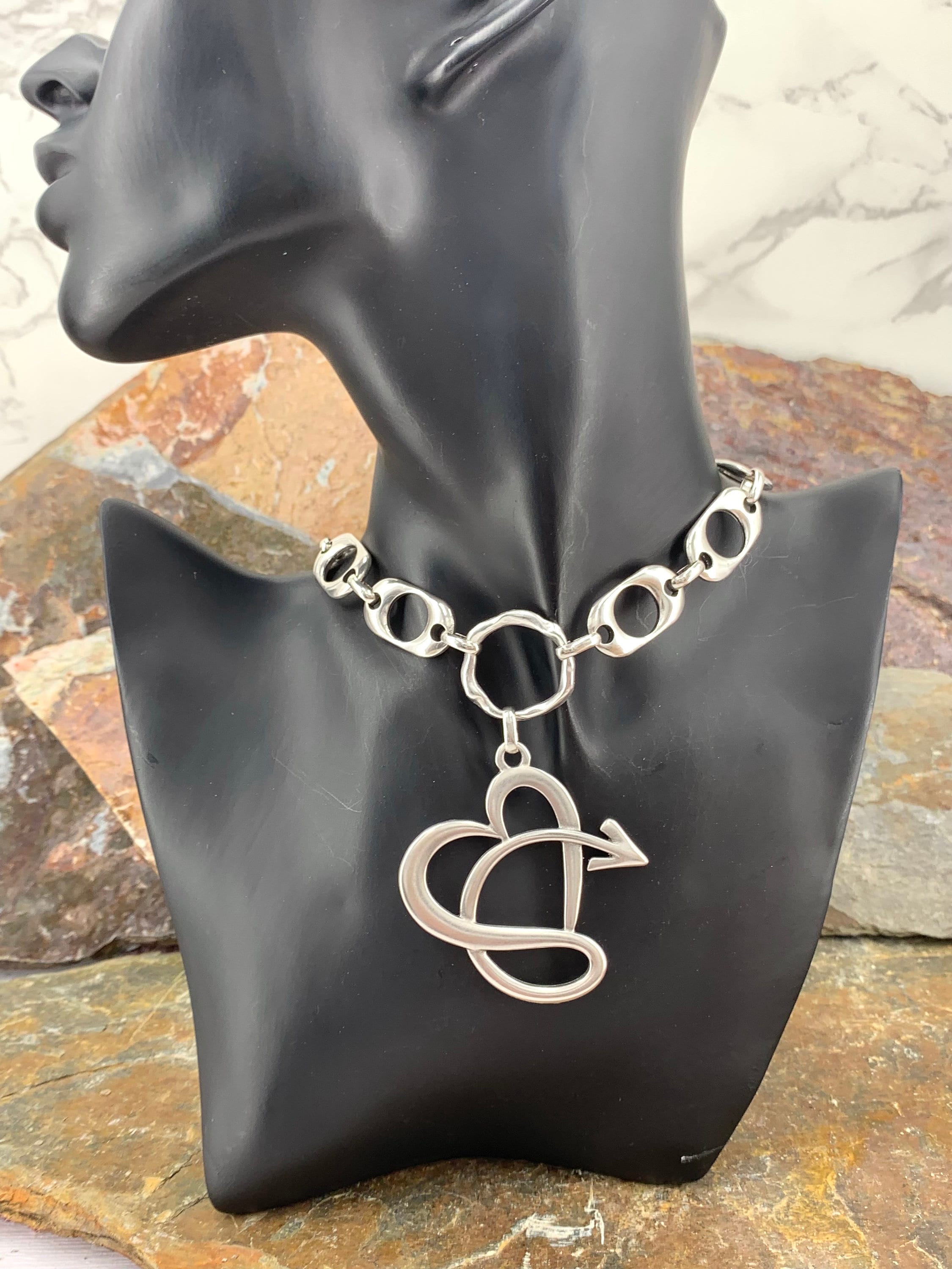 Chunky silver chain Heart Pendant Necklace – Bold Adjustable Chain with Statement Design, bold chain adjustable choker,