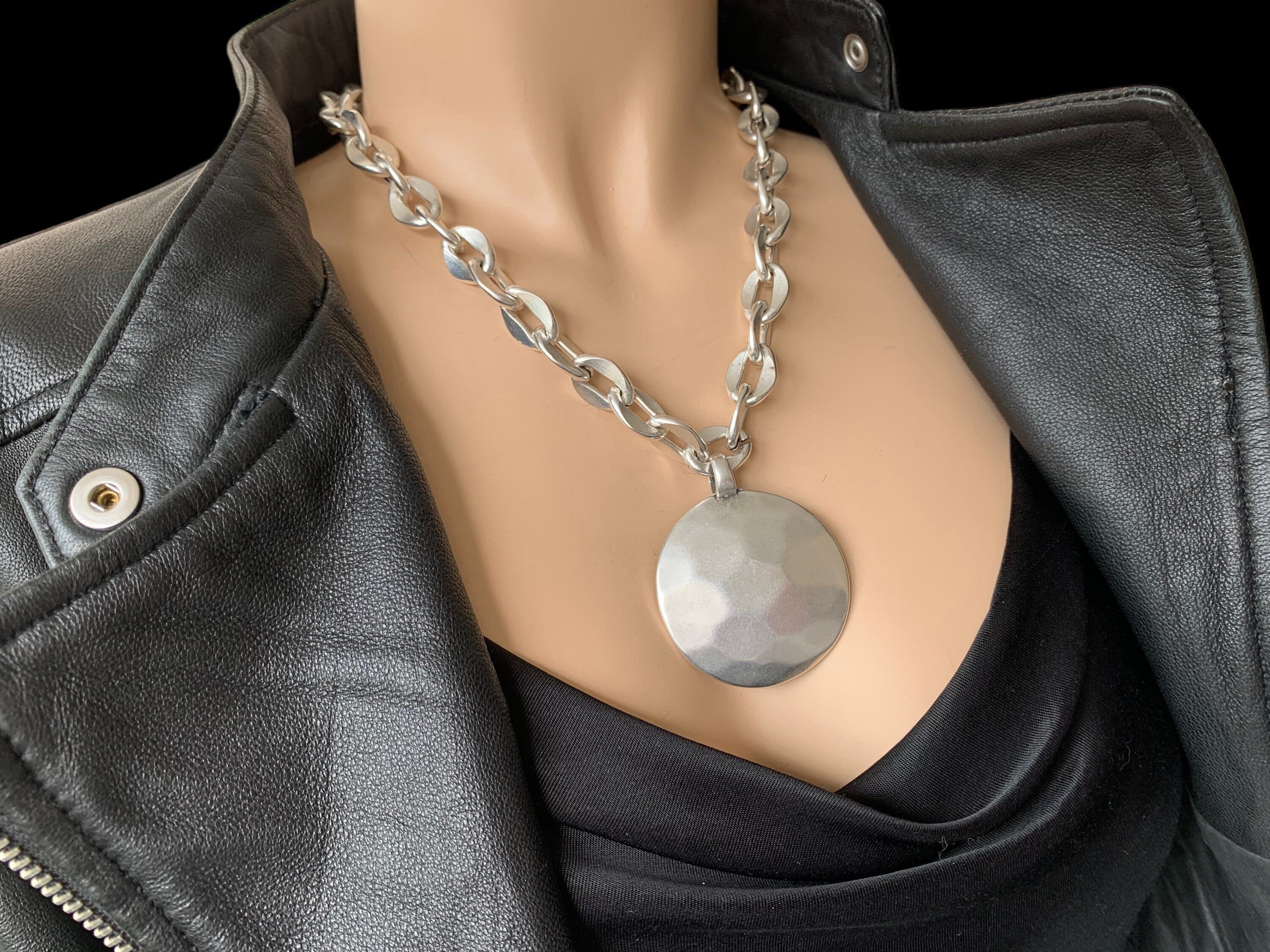 Chunky chain Silver-Plated toggle clasp Necklace with Large Hammered Pendant, bold custom jewelry