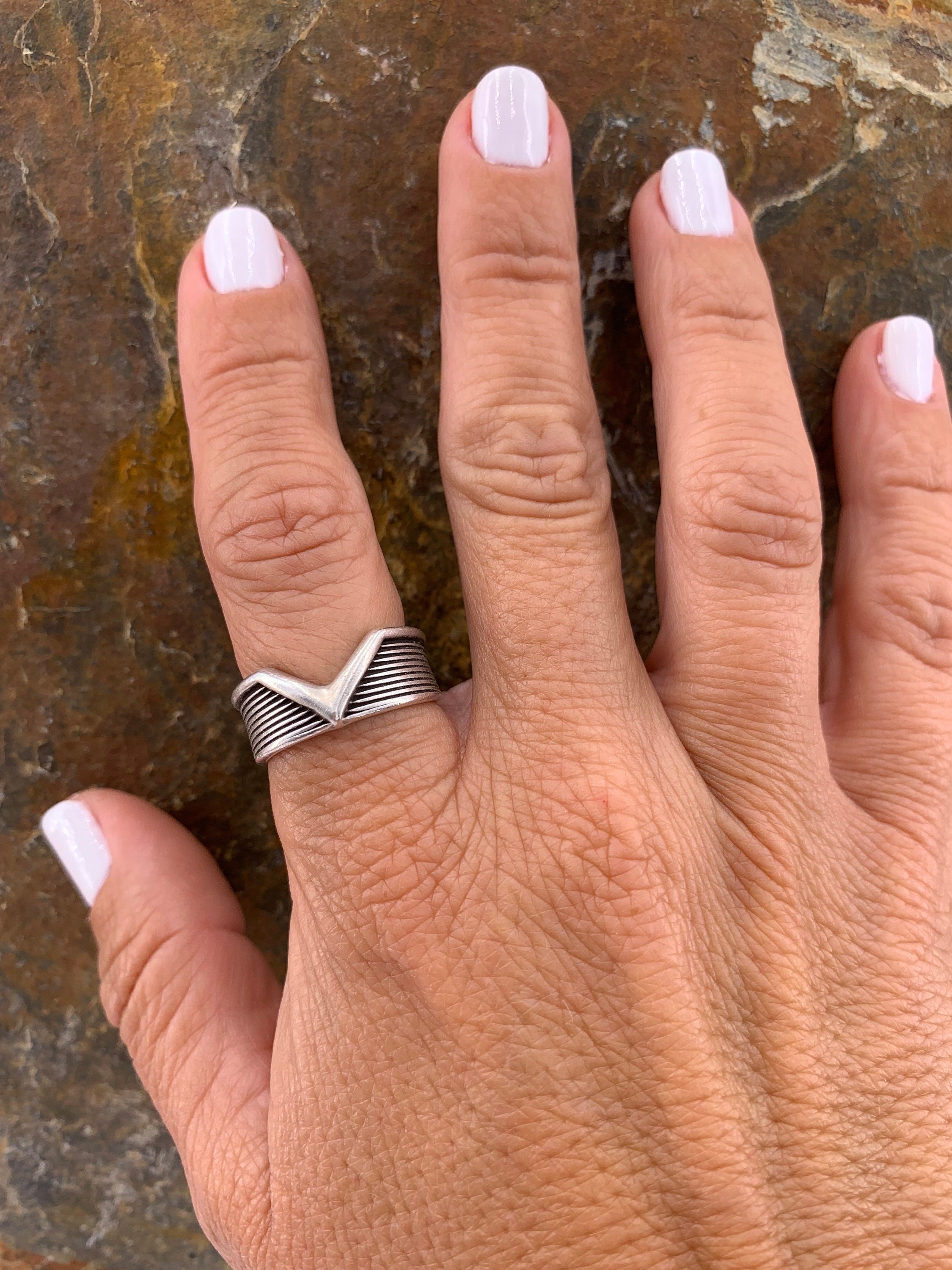 Silver unisex rock-style chunky ring engraved and open band