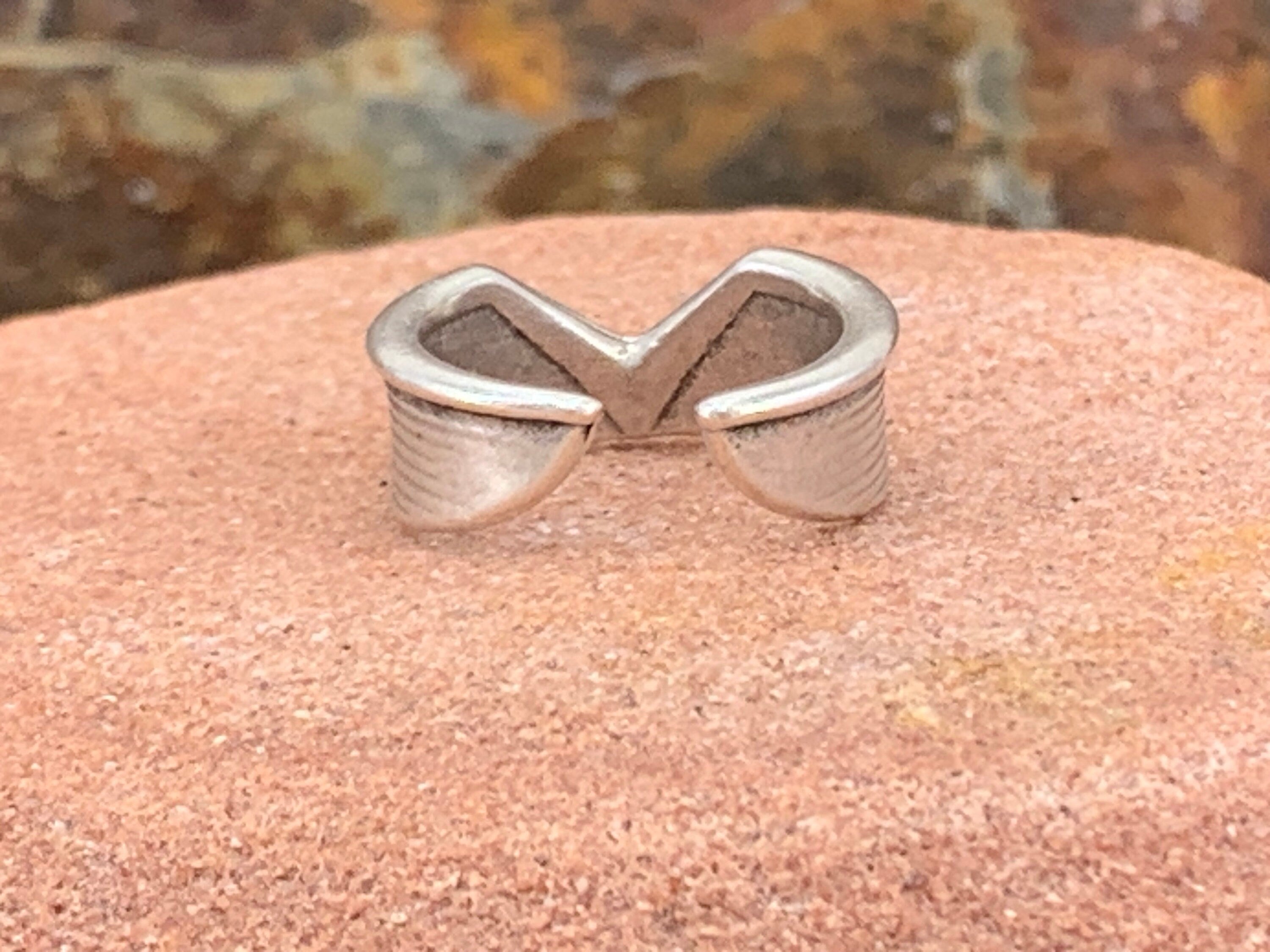 Silver unisex rock-style chunky ring engraved and open band