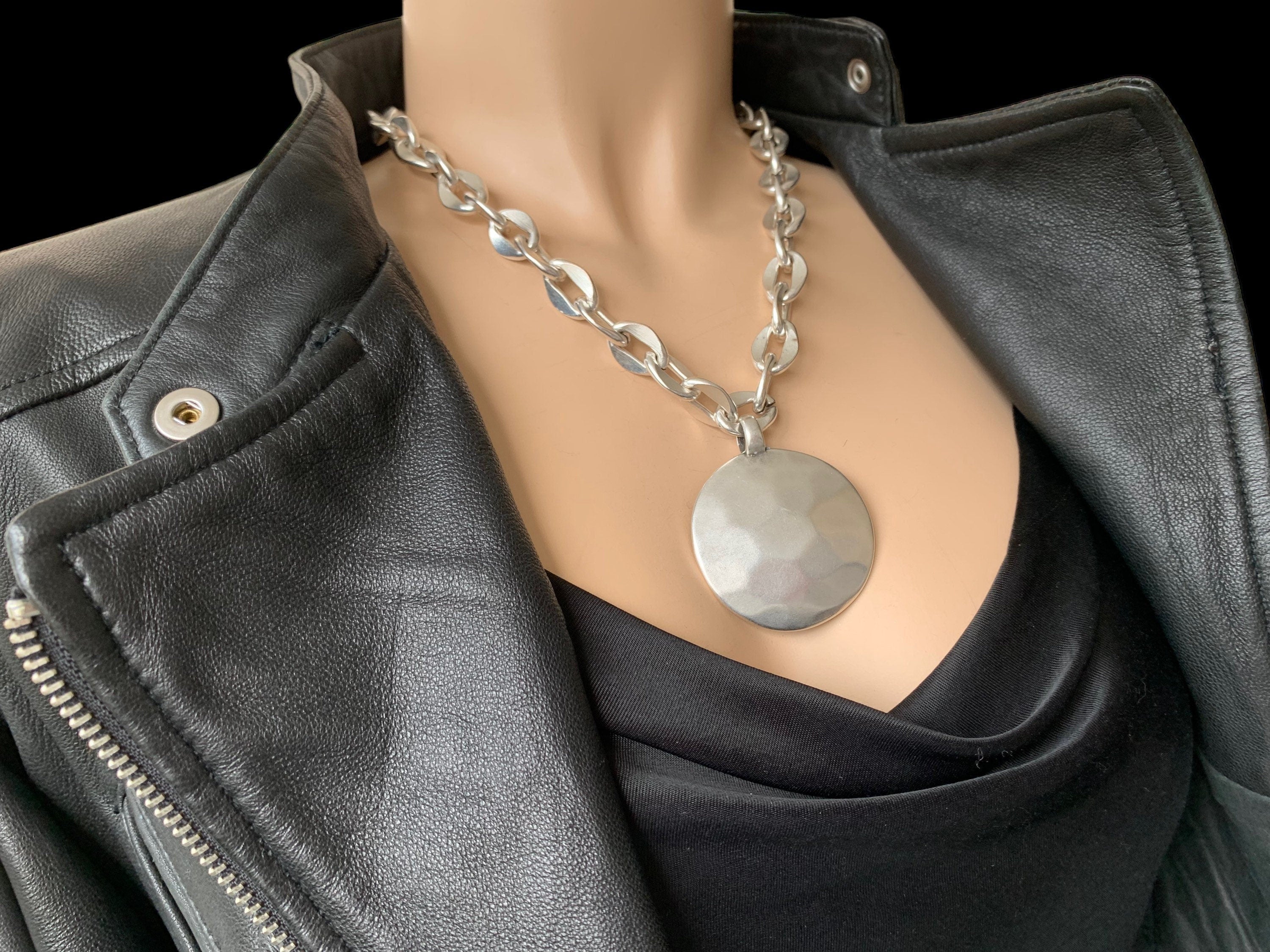 Chunky chain Silver-Plated toggle clasp Necklace with Large Hammered Pendant, bold custom jewelry