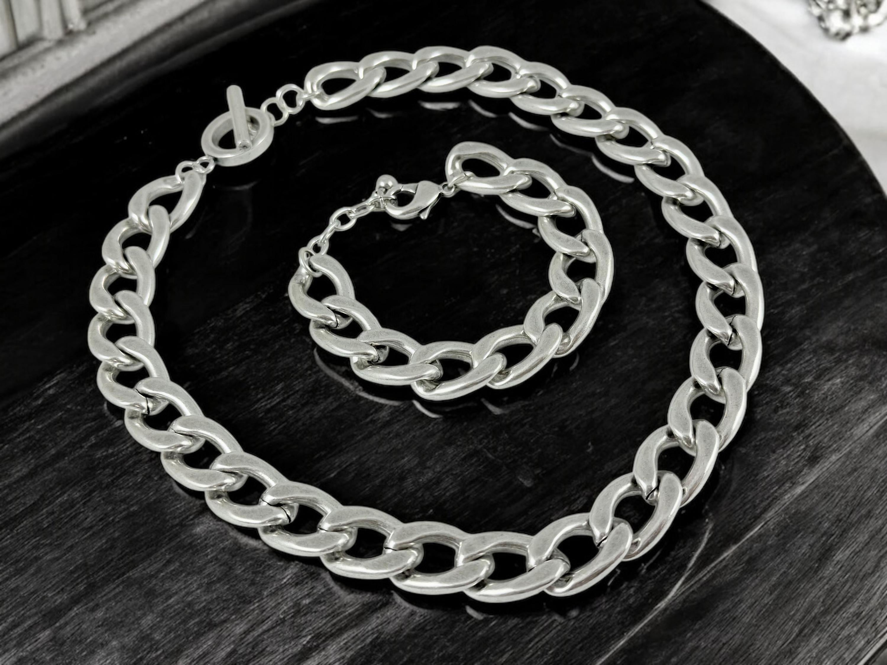 Chunky Cuban Chain Necklace – Lightweight Silver-Plated Aluminum with Toggle Clasp – Bold Statement Choker
