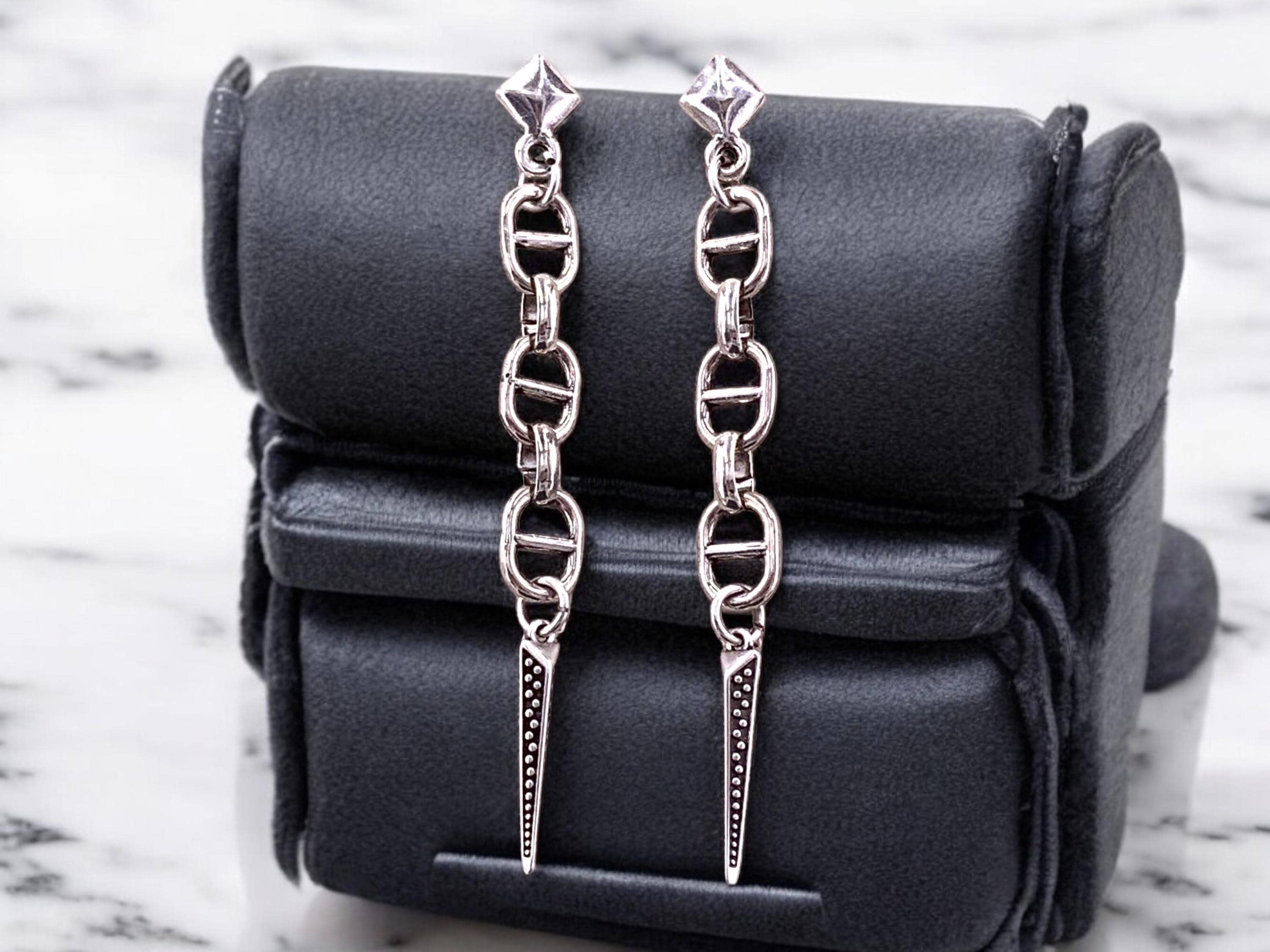 Very long chunky chain earrings with spike pendant, dangling earrings, silver chain earrings, punk earrings, , unique earring
