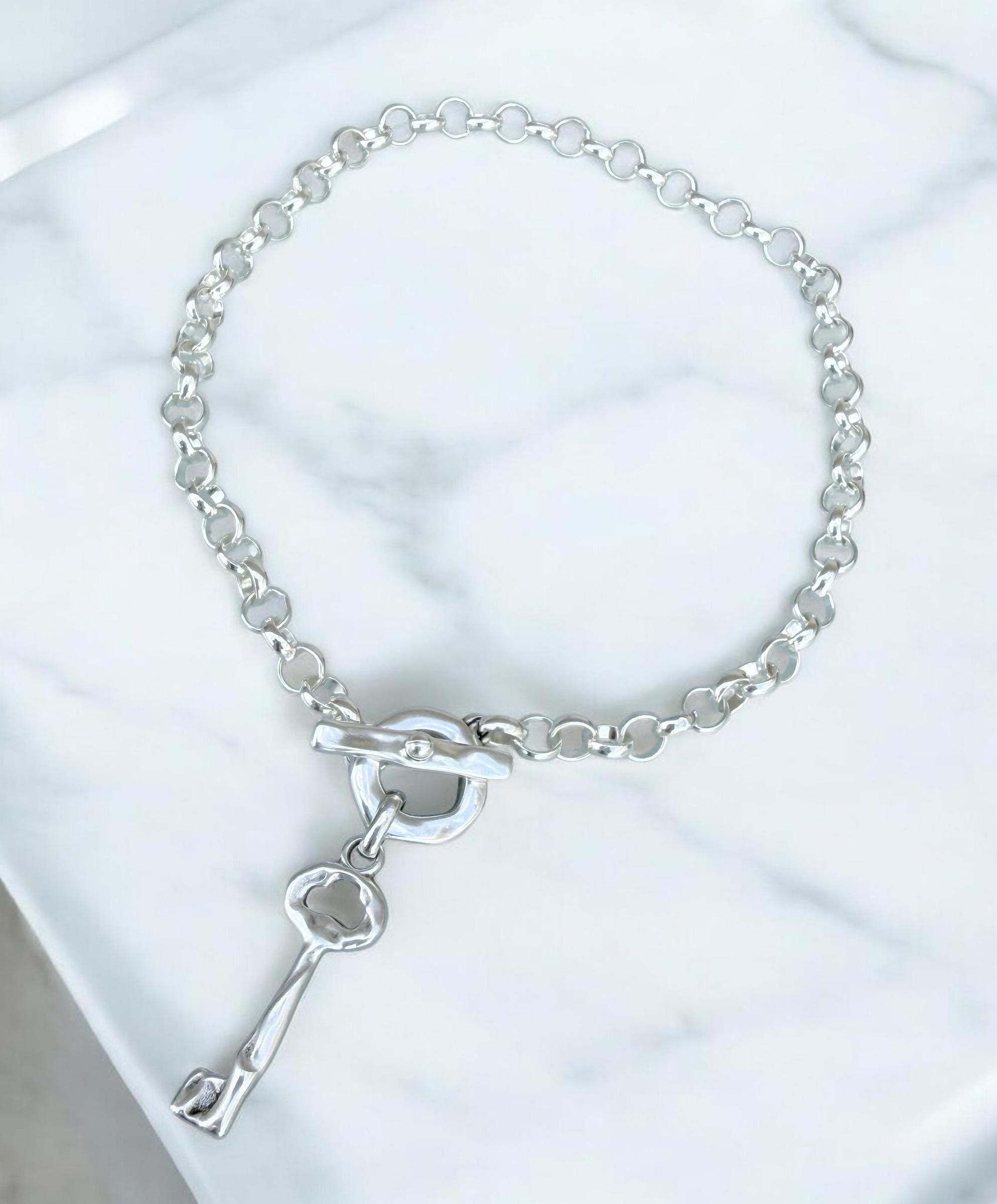 Artisian silver plated Chunky chain key pendant and toggle clasp necklace