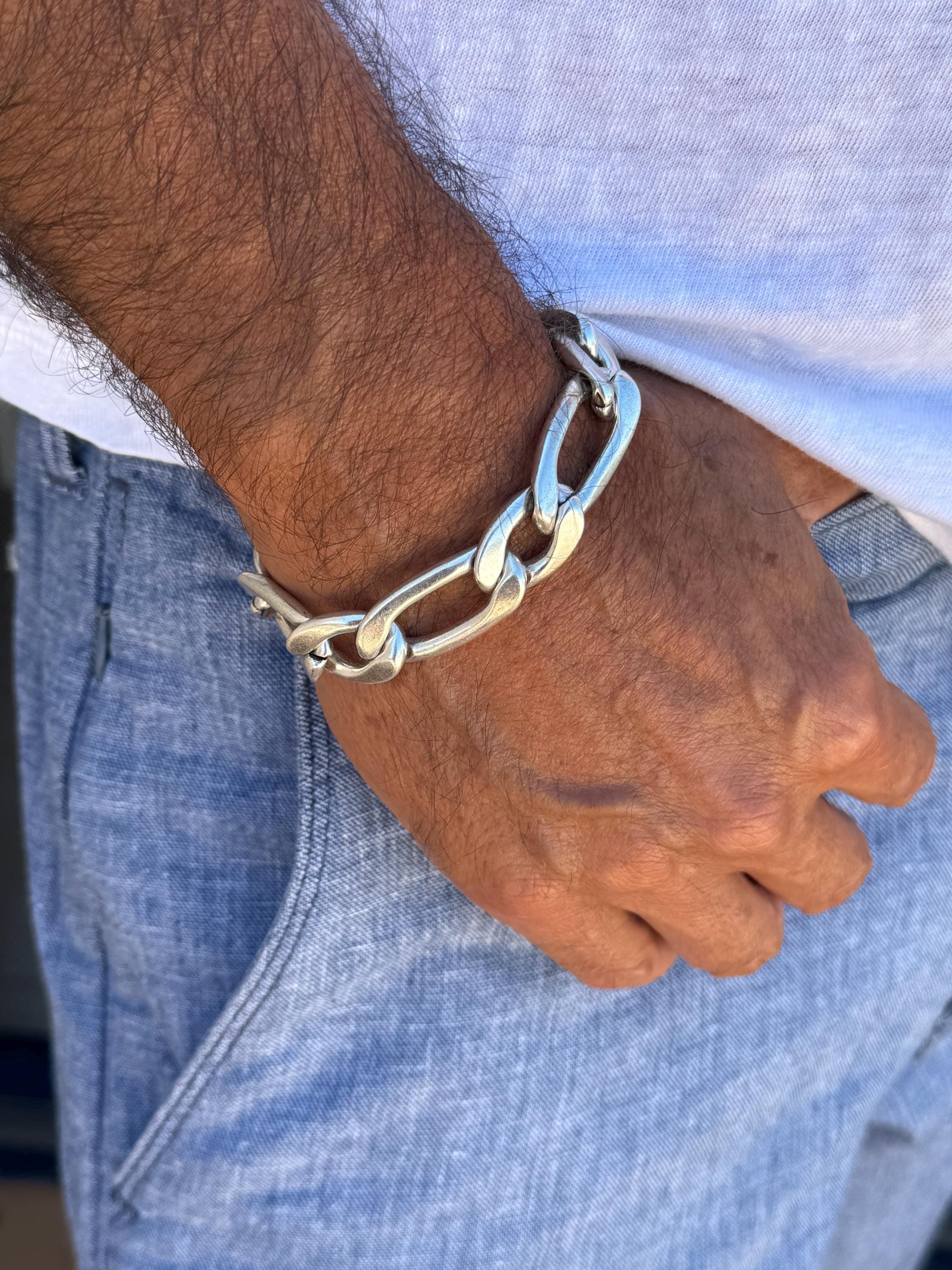 Masculine silver cuban curb chain bracelet, aluminum men bracelet, manly accessories, silver jewelry for men, chunky lightweight bracelet