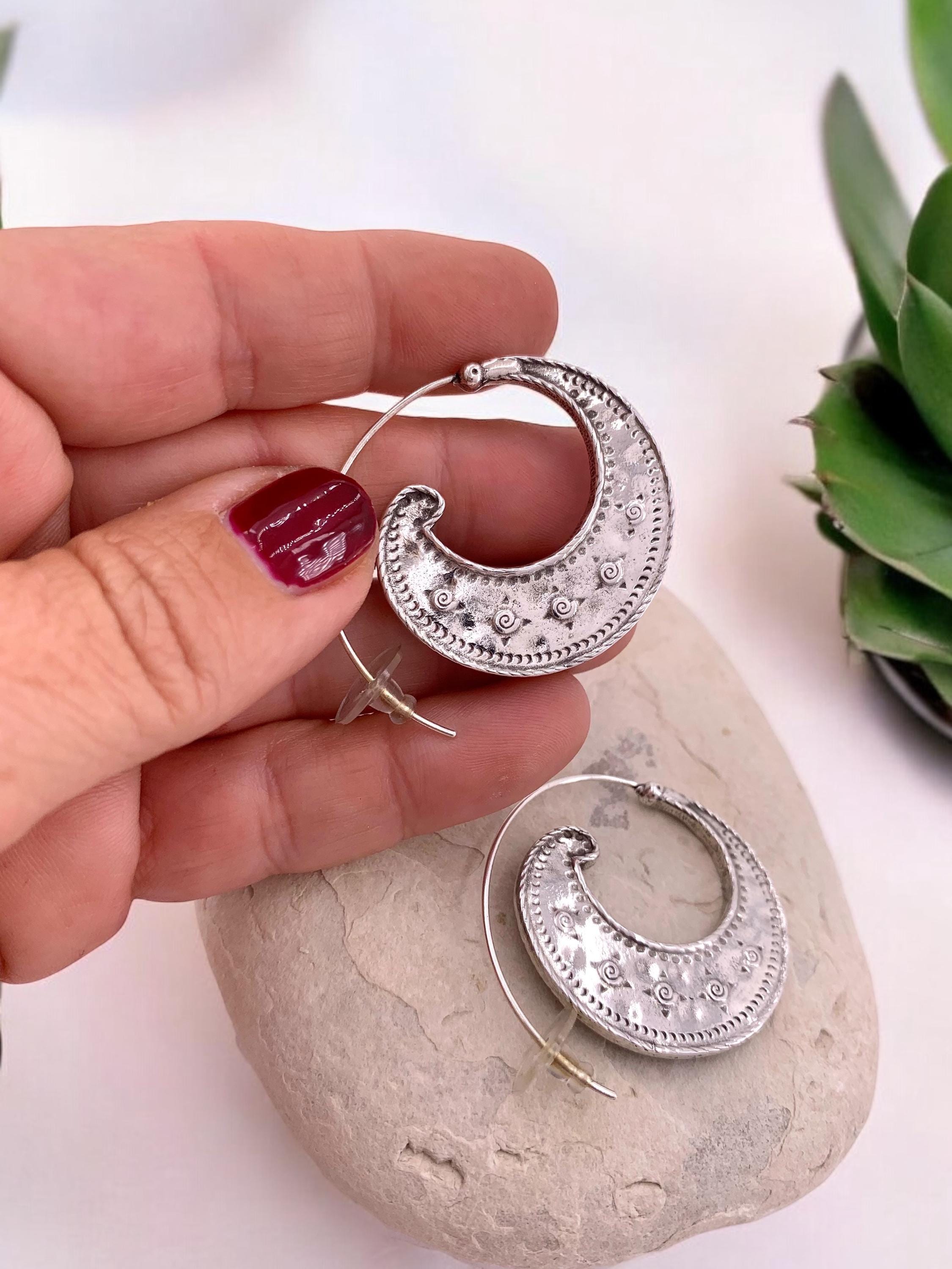 Silver antique moon earrings, silver spiral earrings, statement earrings, ethnic earrings, big moon engraved earrings, mandala earring