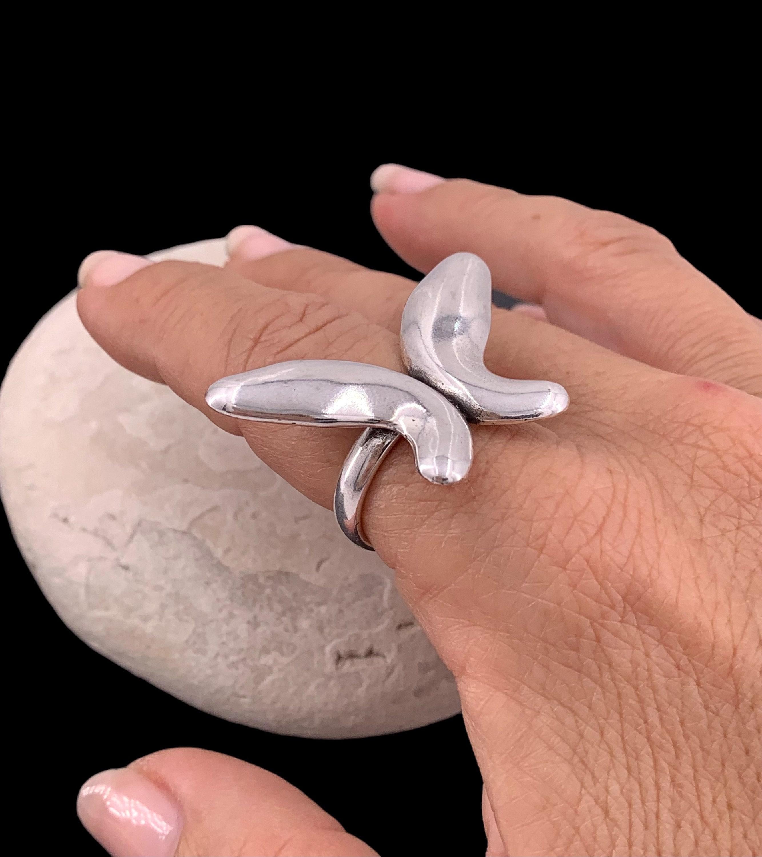 Chunky silver ring  butterfly-shaped, oversized adjustable fit – kukuri jewelry