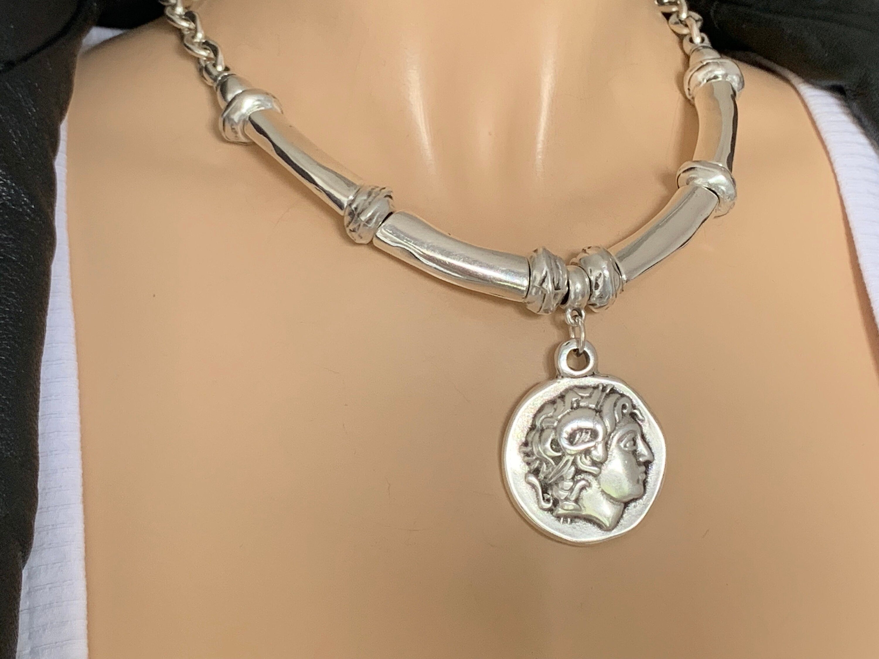 Collar de cadena pesada de plata gruesa con colgante de moneda grande, collar de plata gruesa con colgante de moneda de declaración, collar sólido, gargantilla de plata con monedas,